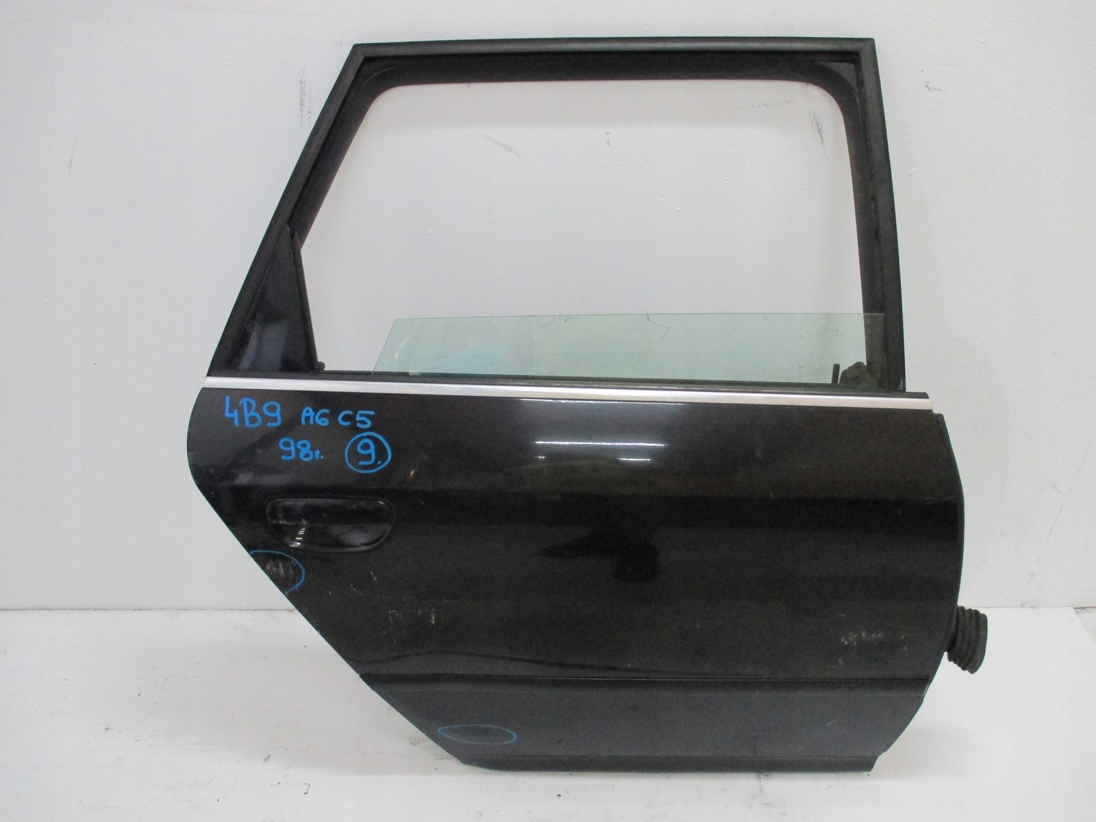 door right rear. AUDI A6 4B9 KOMBI 98R