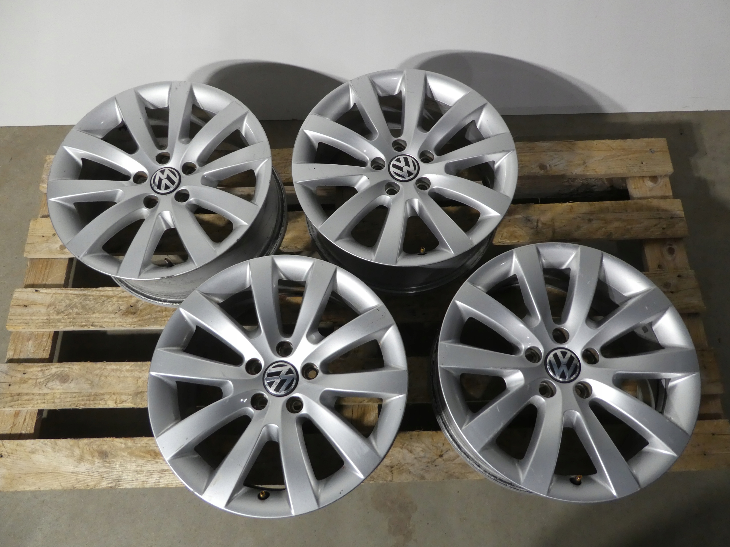 4X ALUFELI wheel 17 VW GOLF PASSAT SCIROCCO 1K8601025