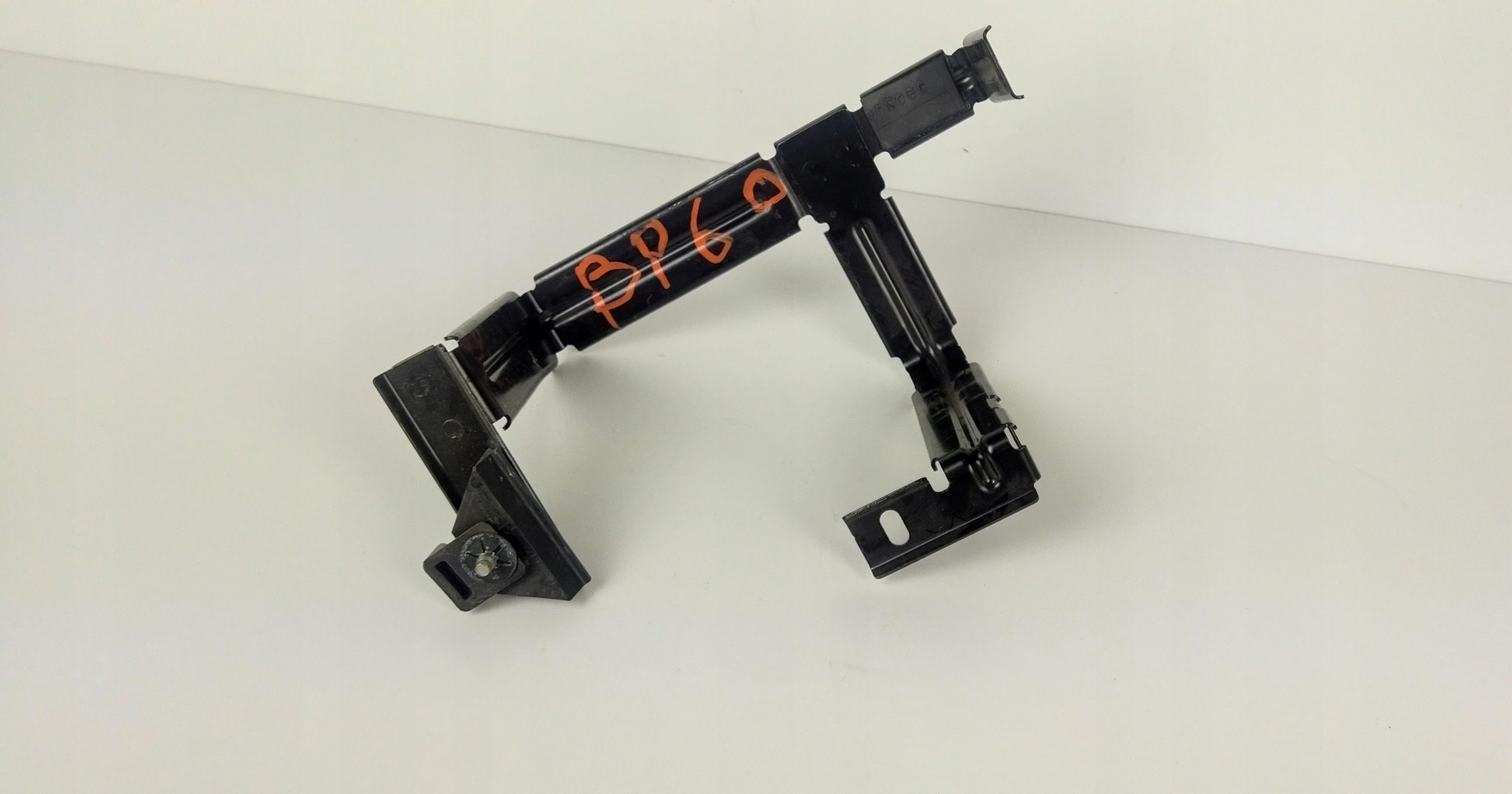 CAMARO 16- Halter AKUMULATORA 84059866