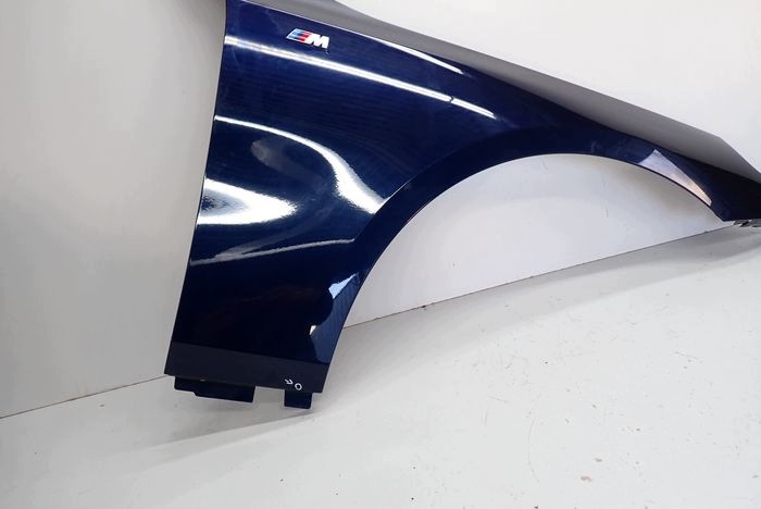 BMW G60 G61 5 blatník pravý predný predok