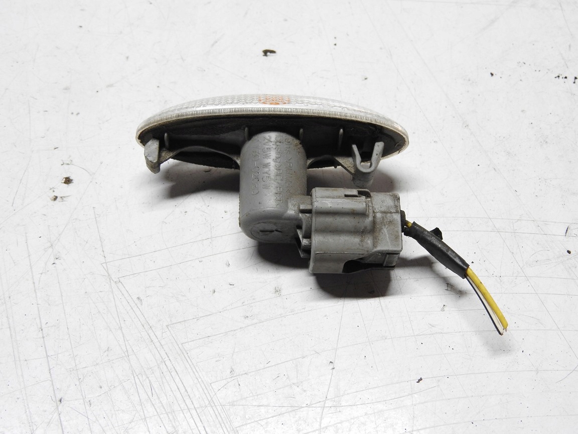 поворотник крыла TOYOTA oe 81730-02080