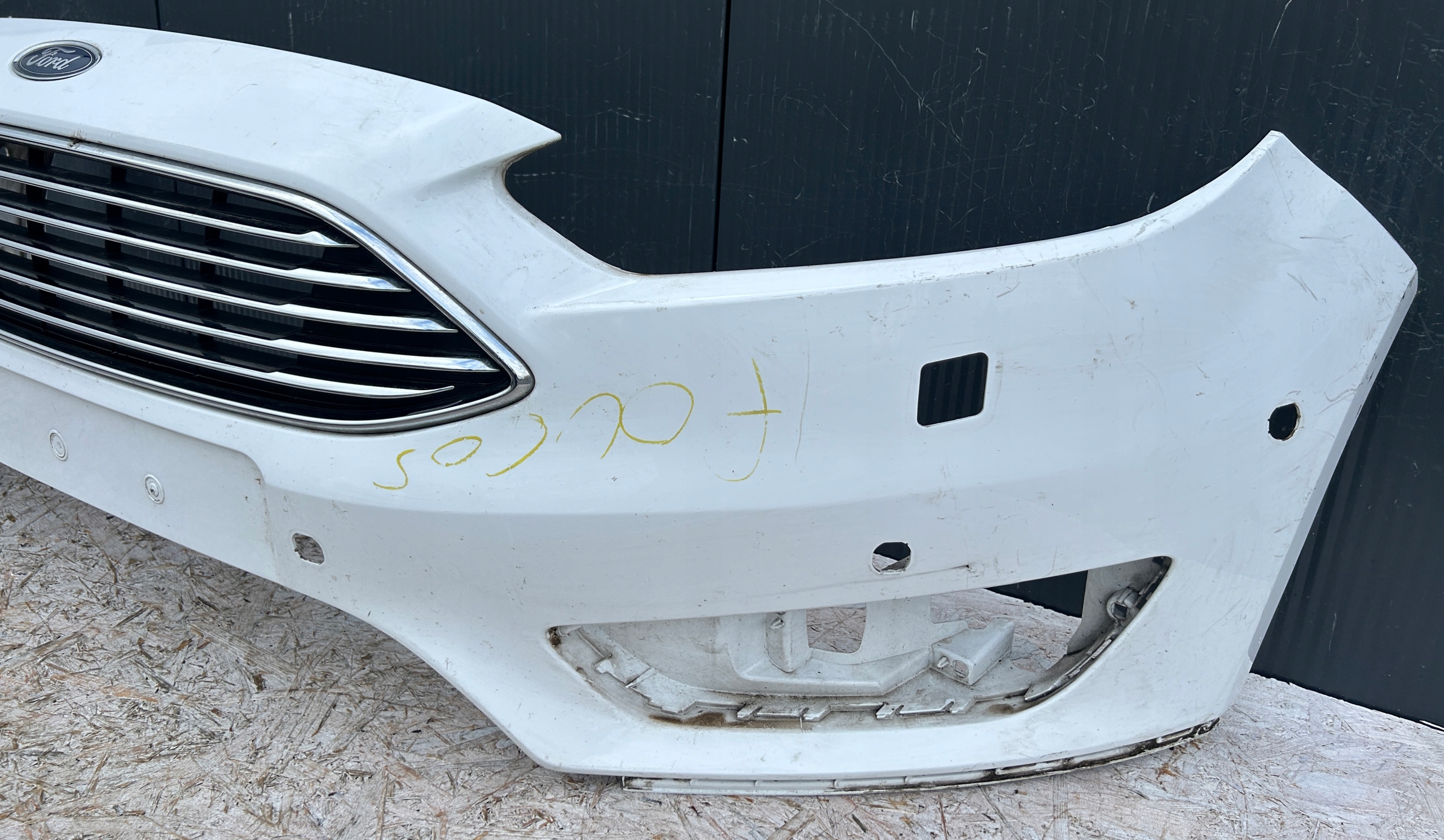 bumper front front FORD FOCUS MK3 LIFT 14- PDC washers grill