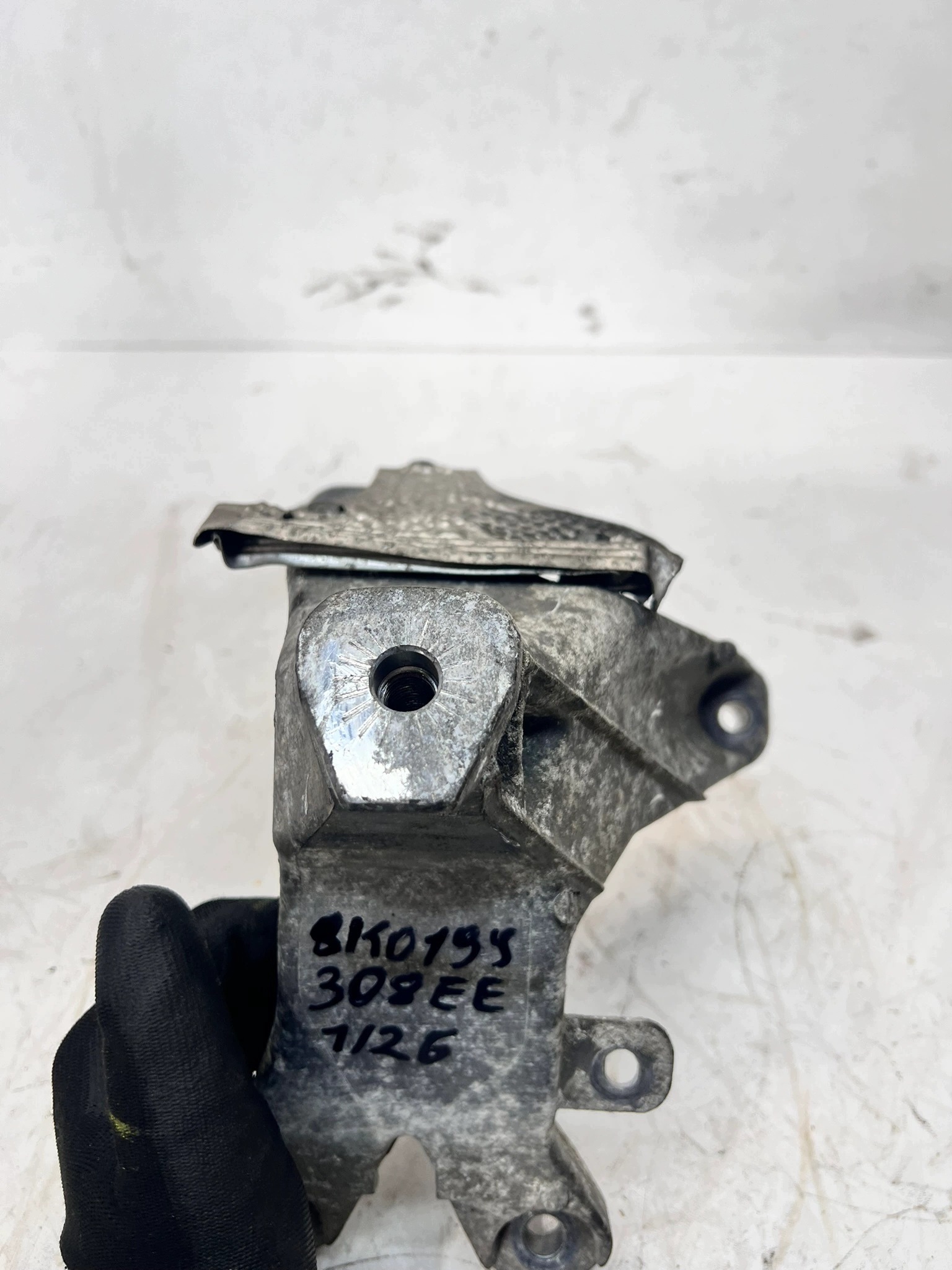 engine mount right AUDI A4 B8 A5 Q5 8K0199308EE 1/26