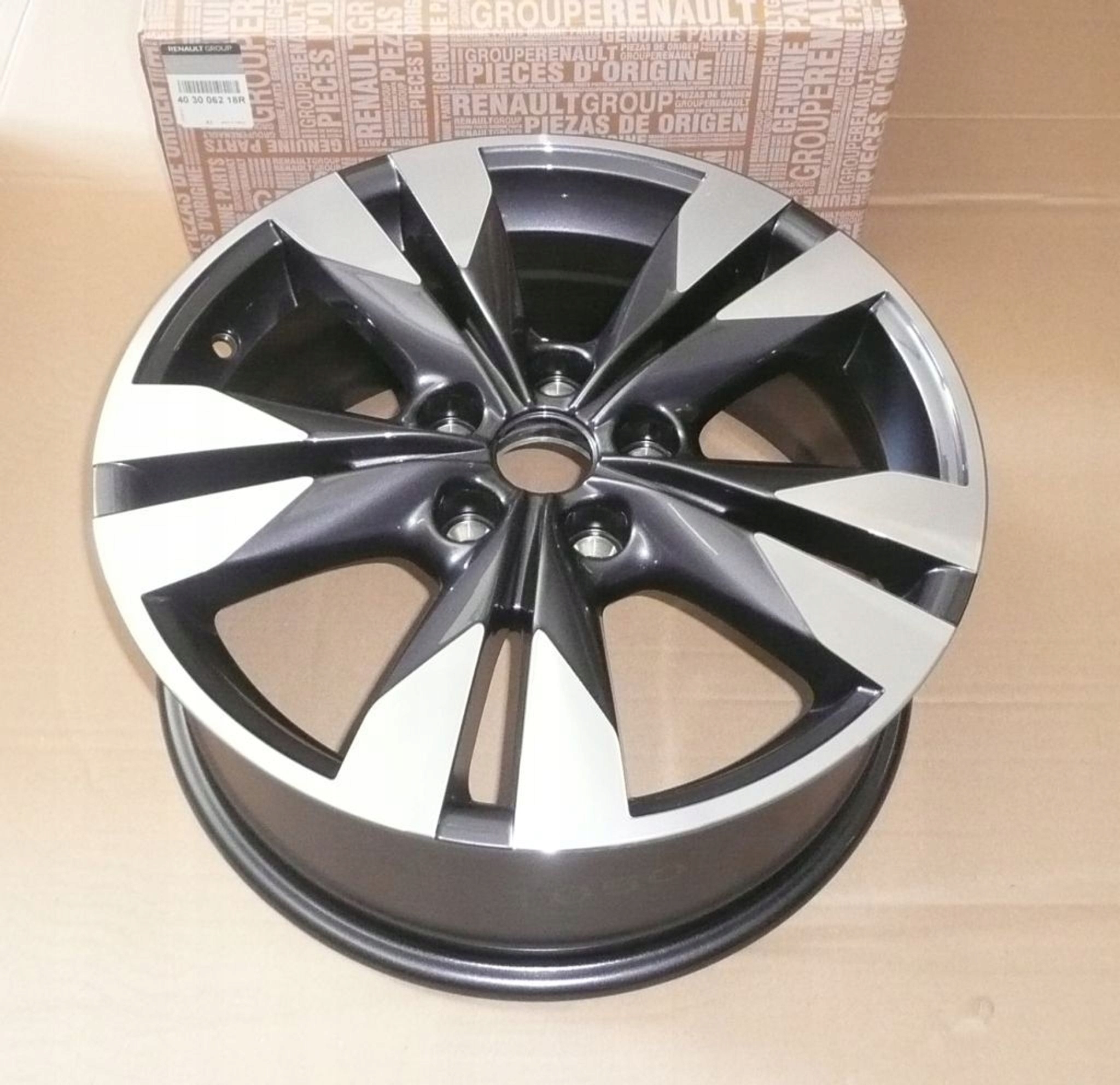 Hliníkový Ráfik R Megane IV 17-PALCOVÝ 403006218R