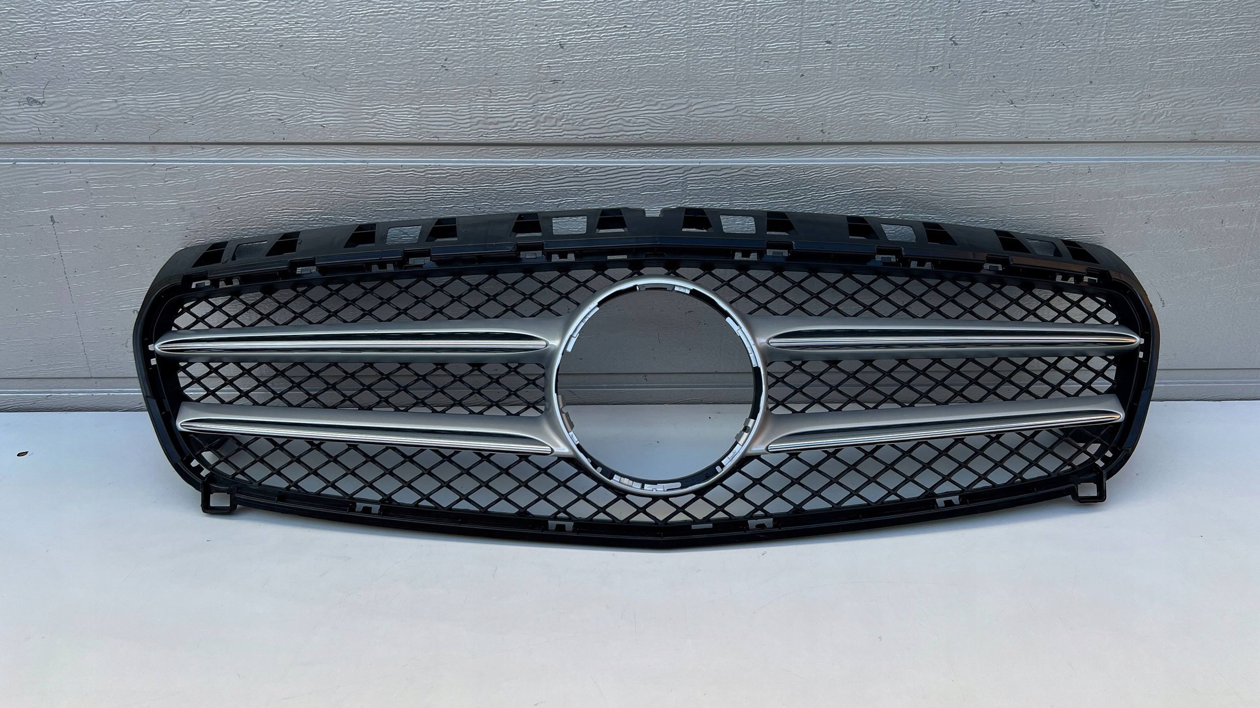 Mercedes-Benz A-Klasse W176 Kühlergrill FRONTGRILL Kühlergitter A1768880260 - Thumbnail 1
