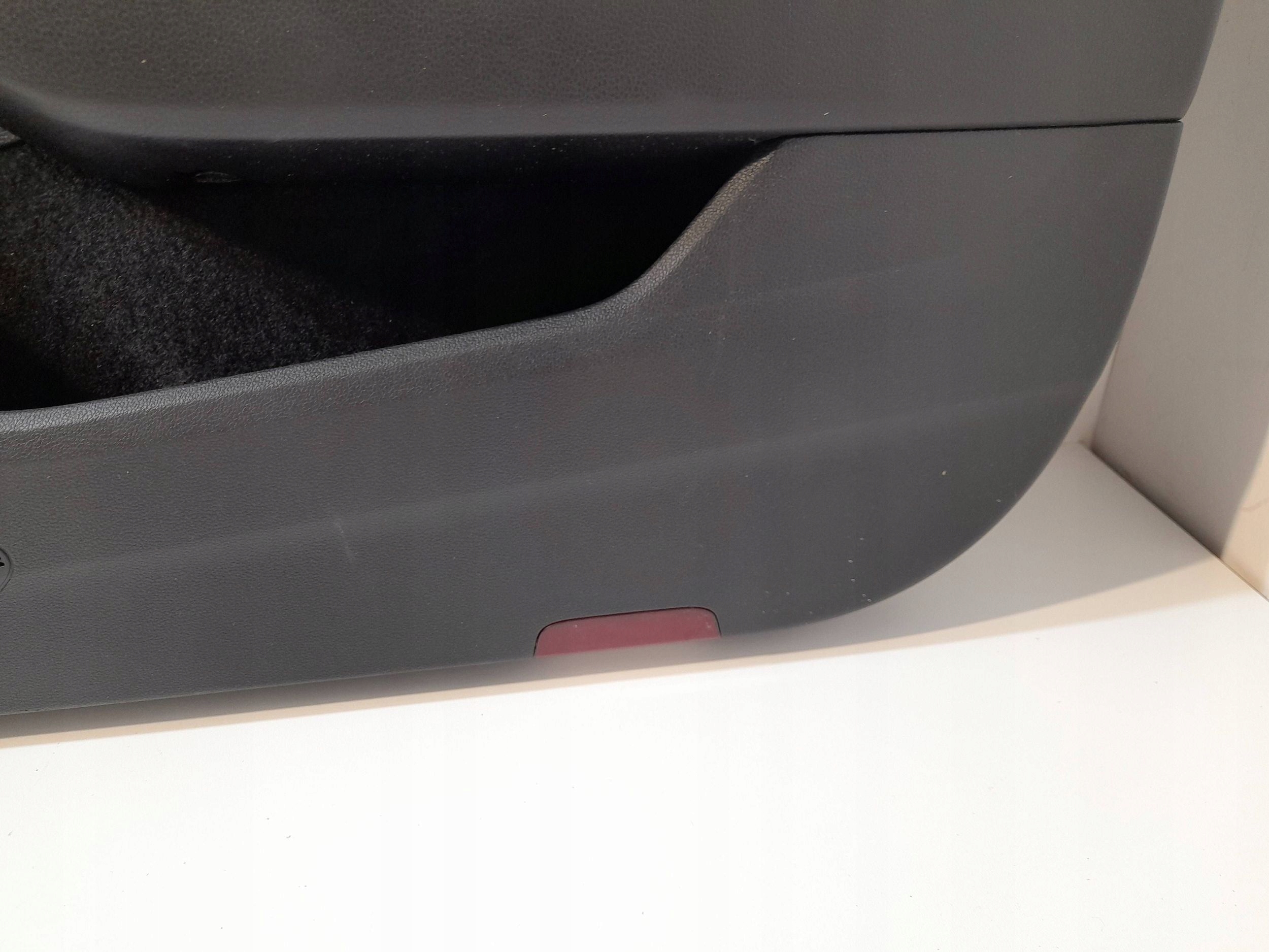 Volkswagen Arteon side / side door przednich 3G8867012