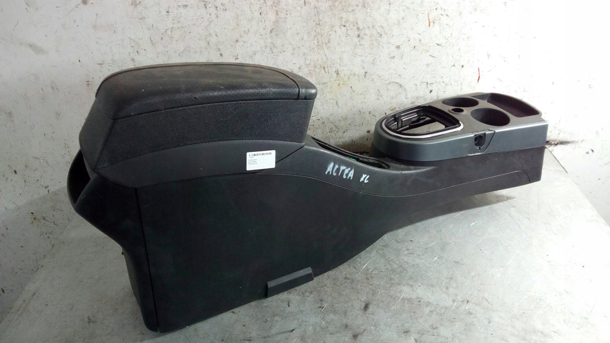 Podłokietnik SEAT Altea XL 5P0864251B