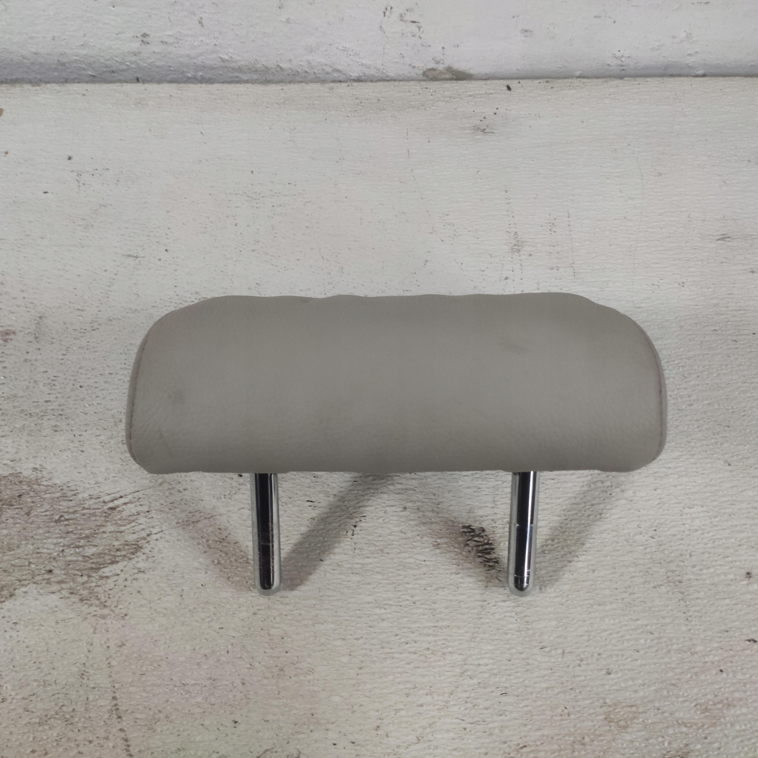BMW F10 F11 2010 rest rear leather central