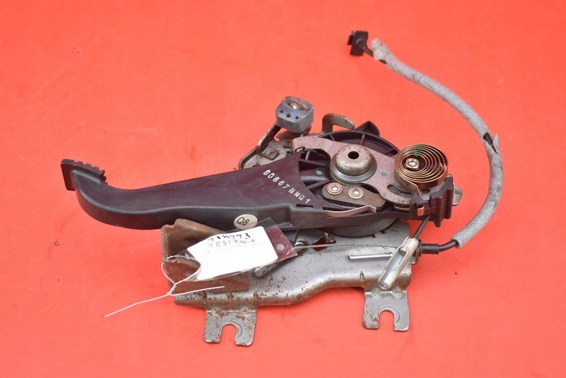 ПЕДАЛЬ СТОЯНКОВОГО ГАЛЬМА DODGE MAGNUM 06R