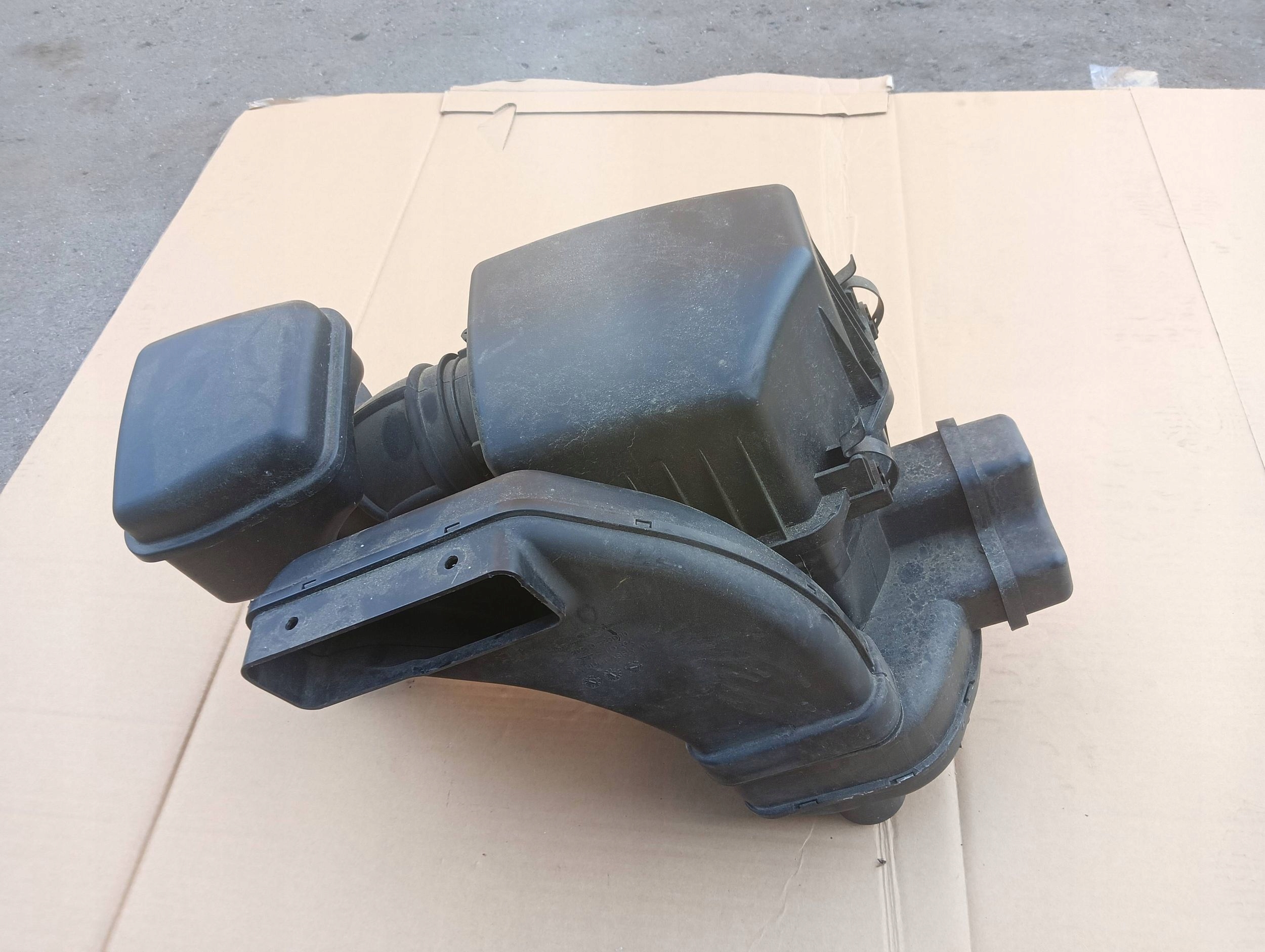 OBUDOWA FILTRA POWIETRZA KIA SPORTAGE HYUNDAI IX35 2.0GDI