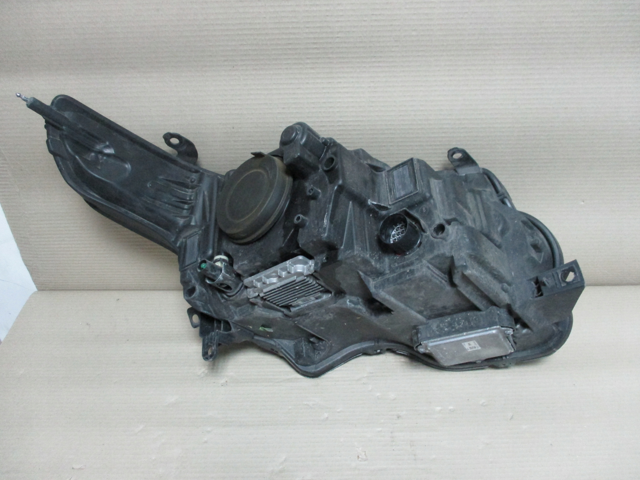Feux phare Avant Gauche Xenon Range Rover Vogue L405