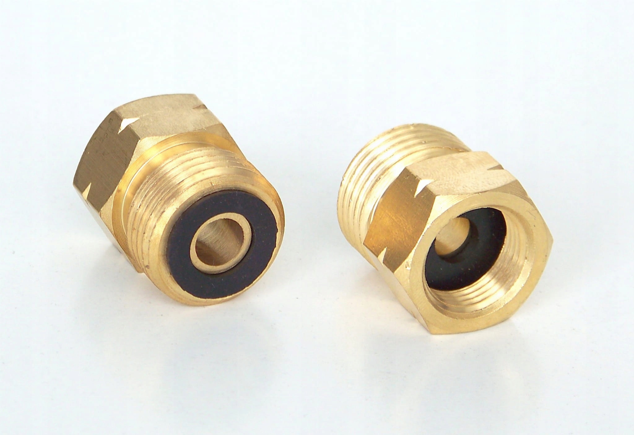 переходник для малых газовых баллонов с цангового на резьбовой 5457. адаптер для горелки кемпинг газ на резьбовой баллон. переходник для заправки газовых баллонов туристических пропаном. шланг переходник цанговый газ. переходник (адаптер) для заправки газового баллона.