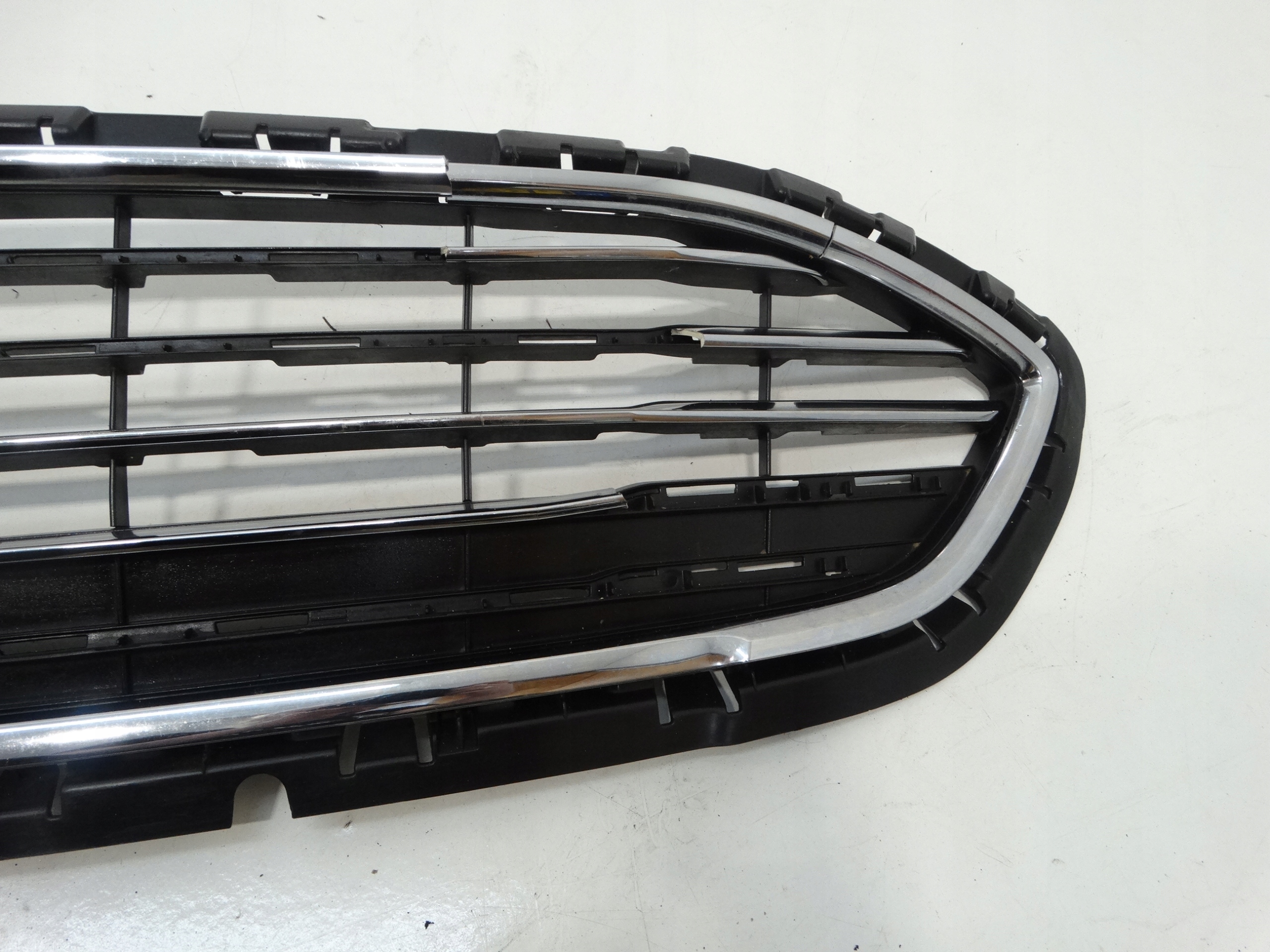 grill grille radiator front FORD FIESTA MK8 H1BB-8B271-B1