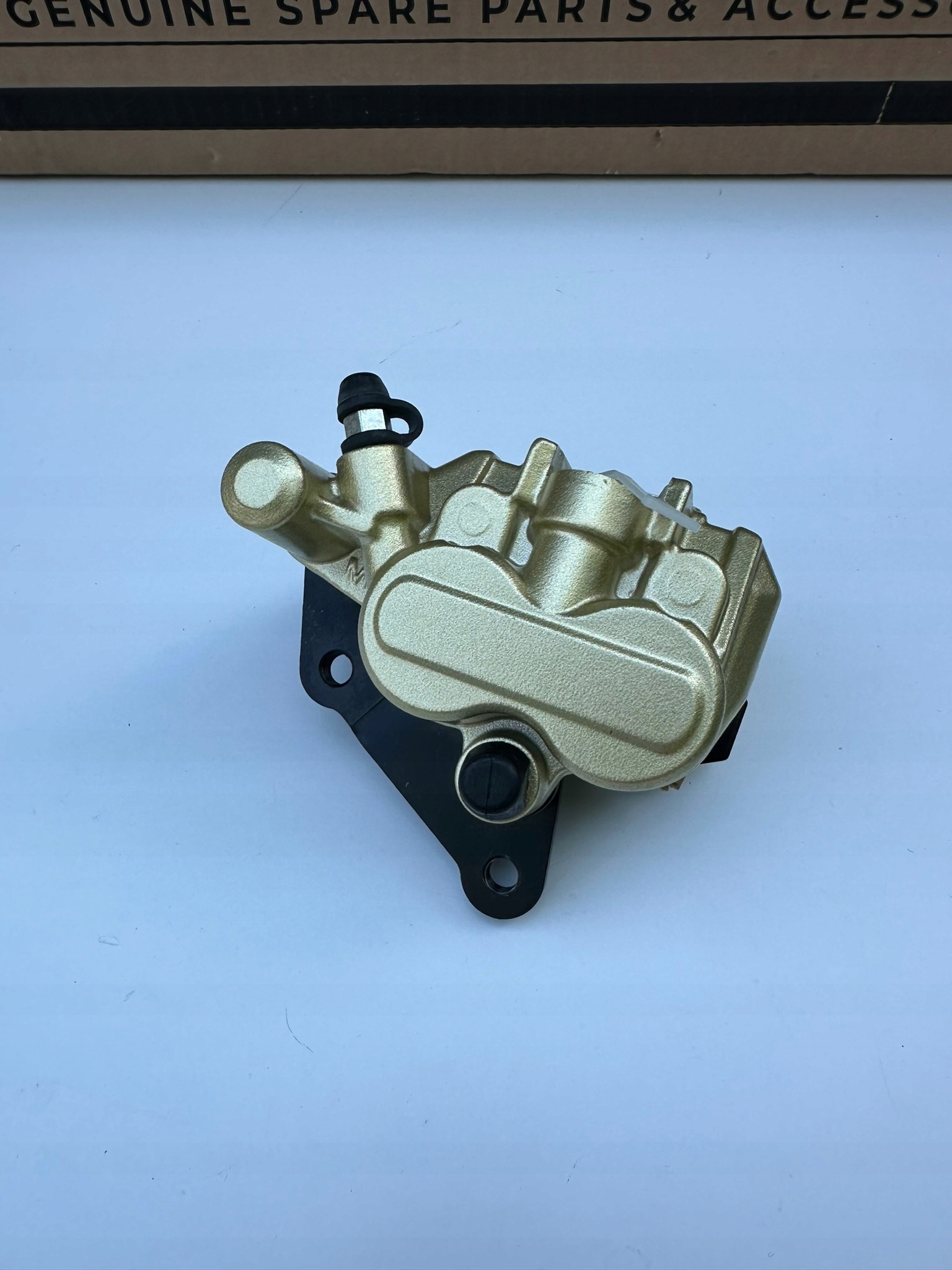 Piaggio Vespa predný brzdový strmeň Beverly Nový originál