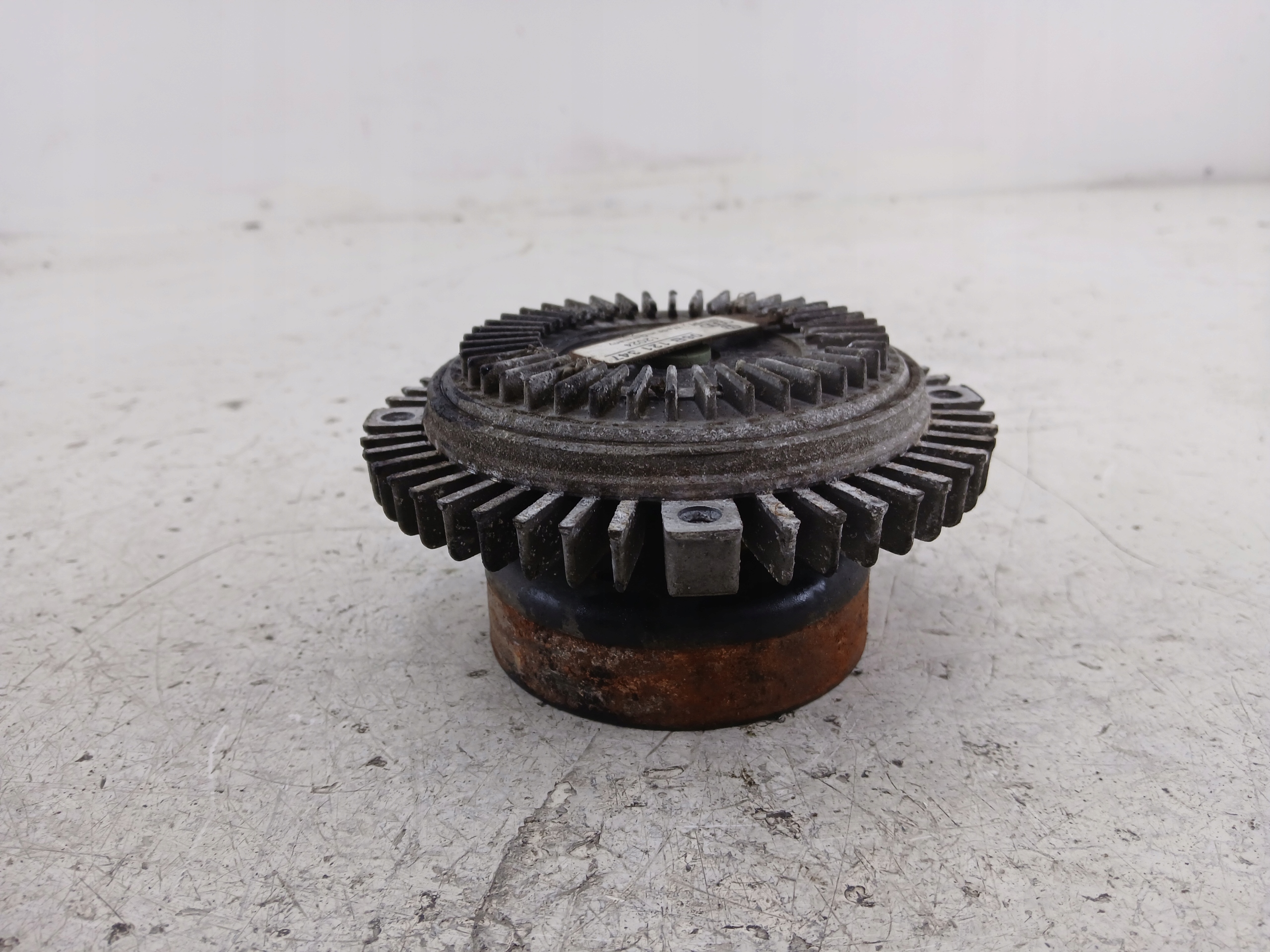 VW PASSAT B5 1.9 TDI WISKOZA kvačilo ventilatora 06B121347