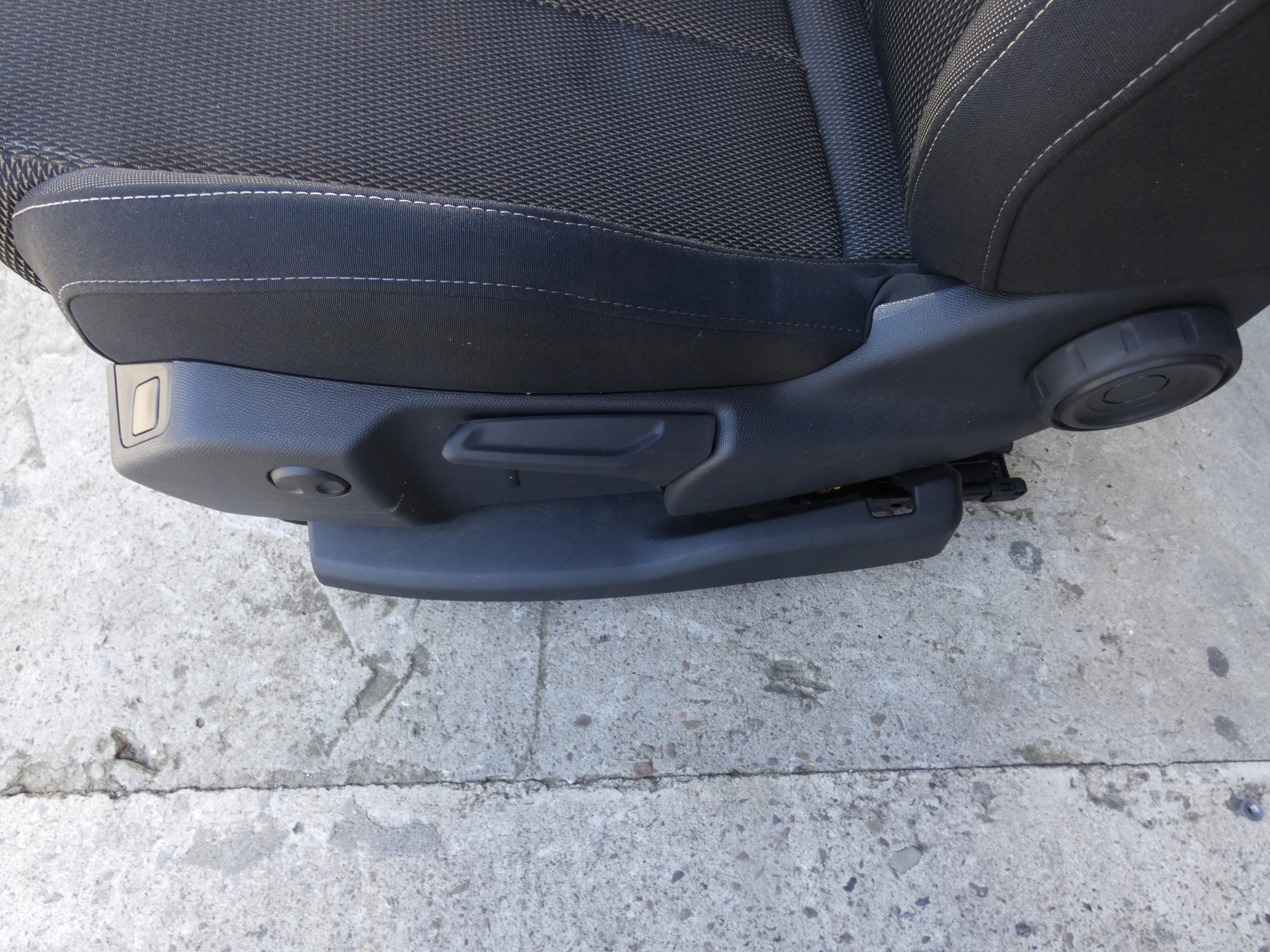 Sitze verkleidung CITROEN DS7 CROSSBACK 18R