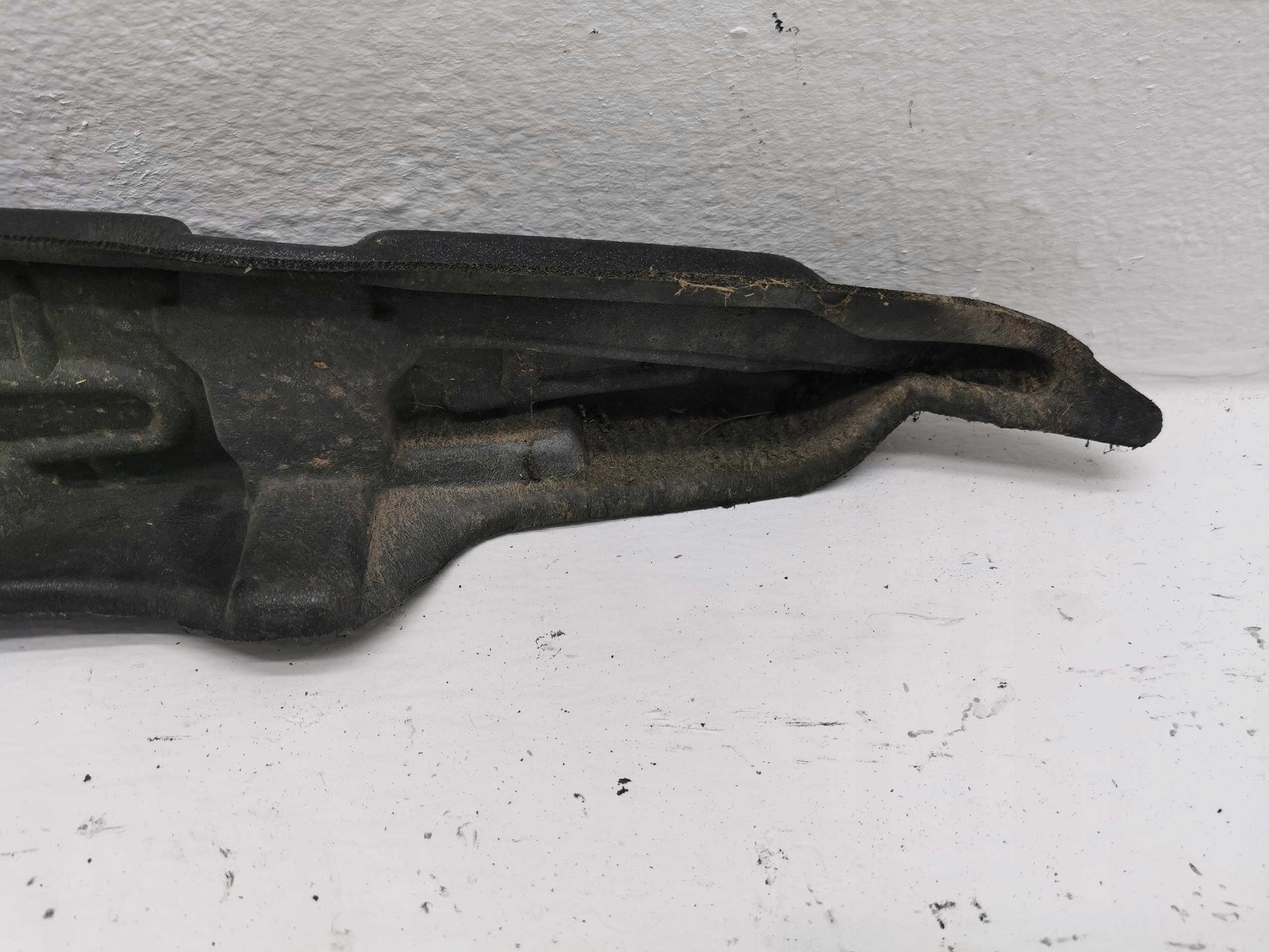 kryt blatníku levý předek CHRYSLER 300C 04-10