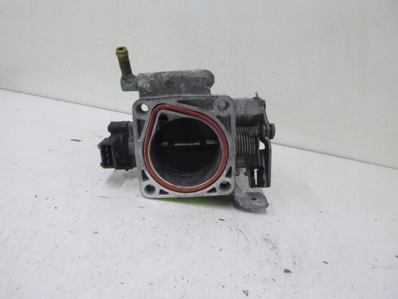 throttle flap BMW E36 1.6 1997r.