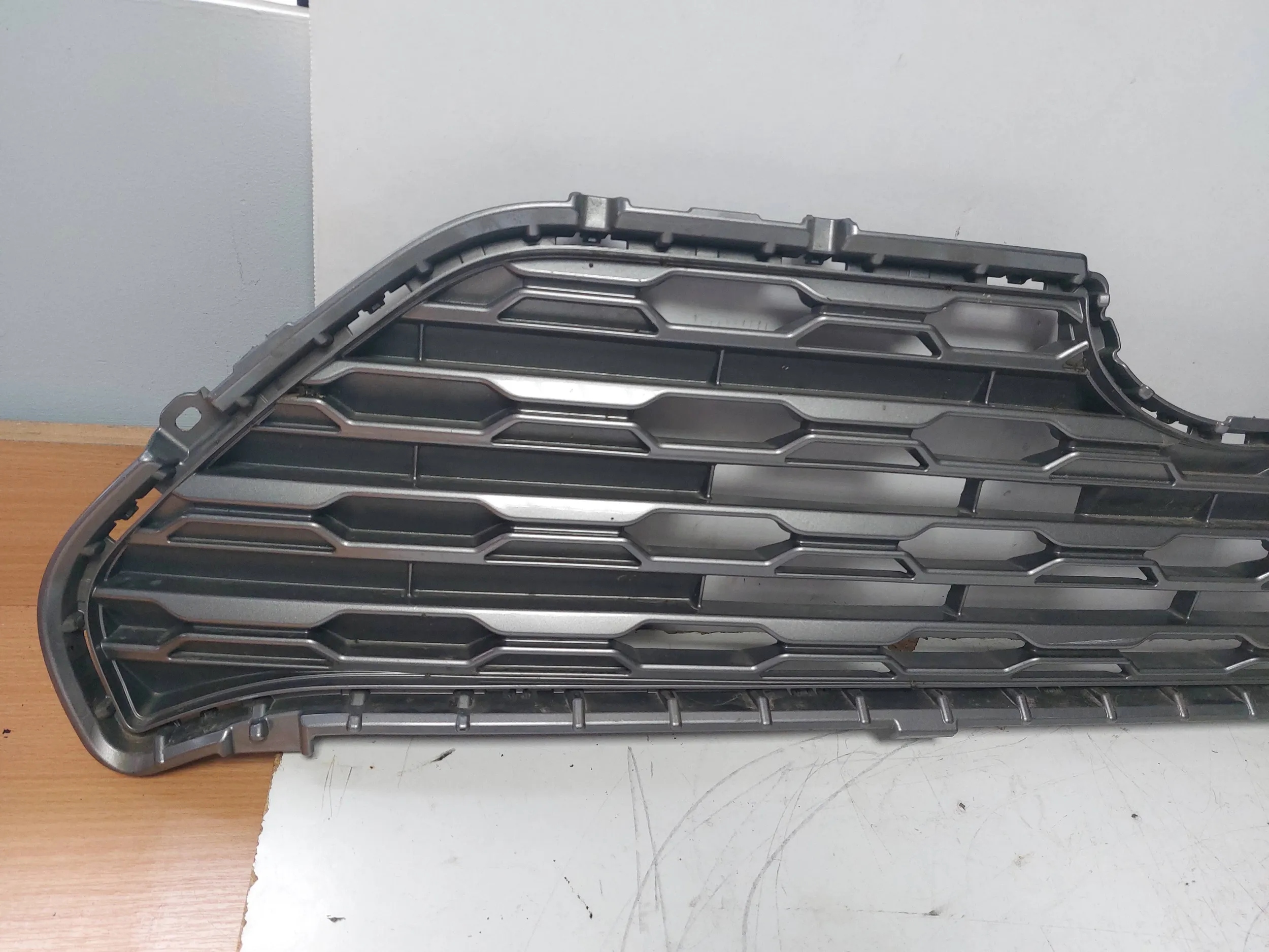 Grille 53112-42190 Toyota RAV4 19