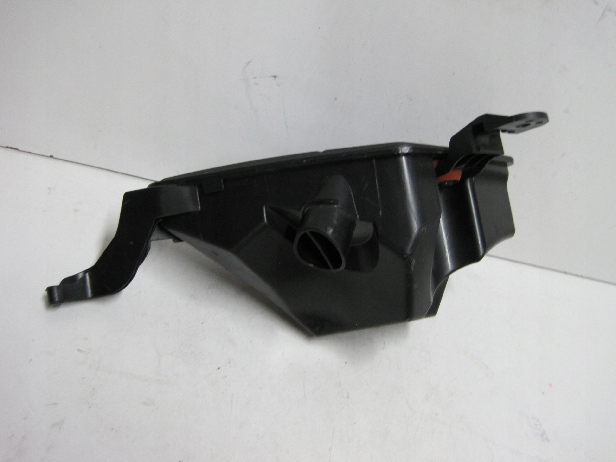 REZONATOR luft BMW 5 G30 8591849