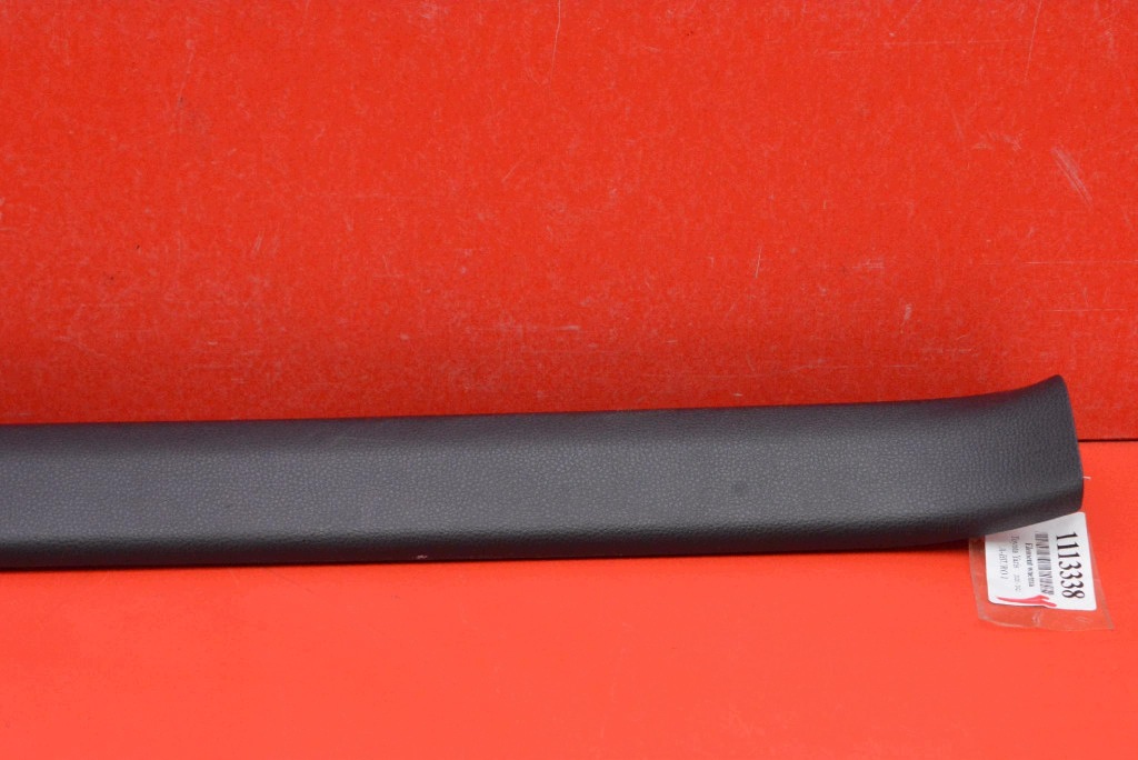 moulding threshold right front 67913-52210 TOYOTA YARIS 4 IV GR 20