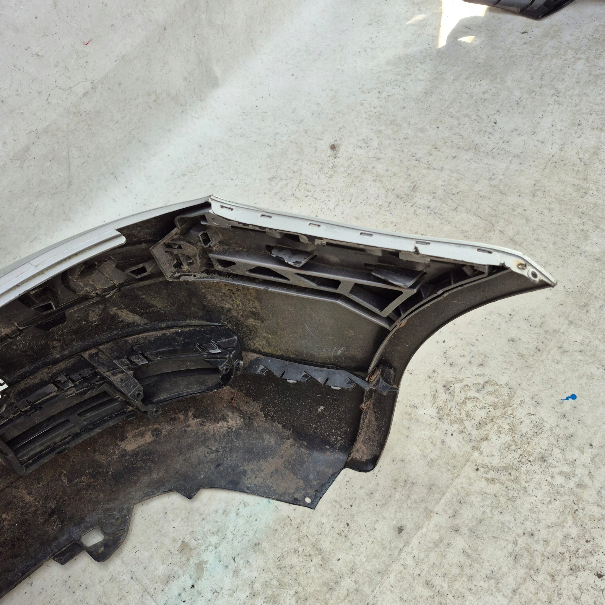 VW TOURAN and 03-06 bumper front front