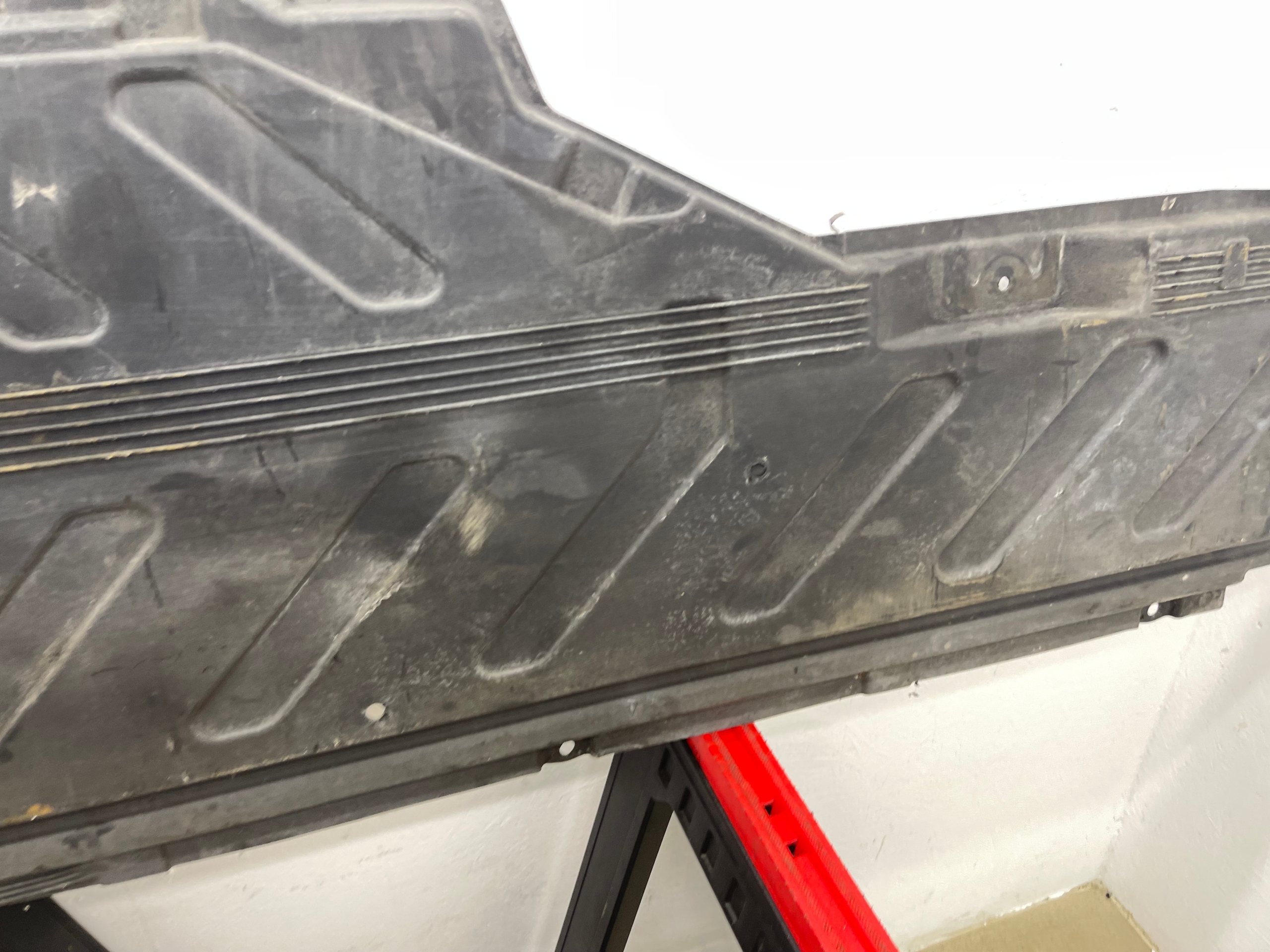 cover chassis left A2136803906 MERCEDES W213