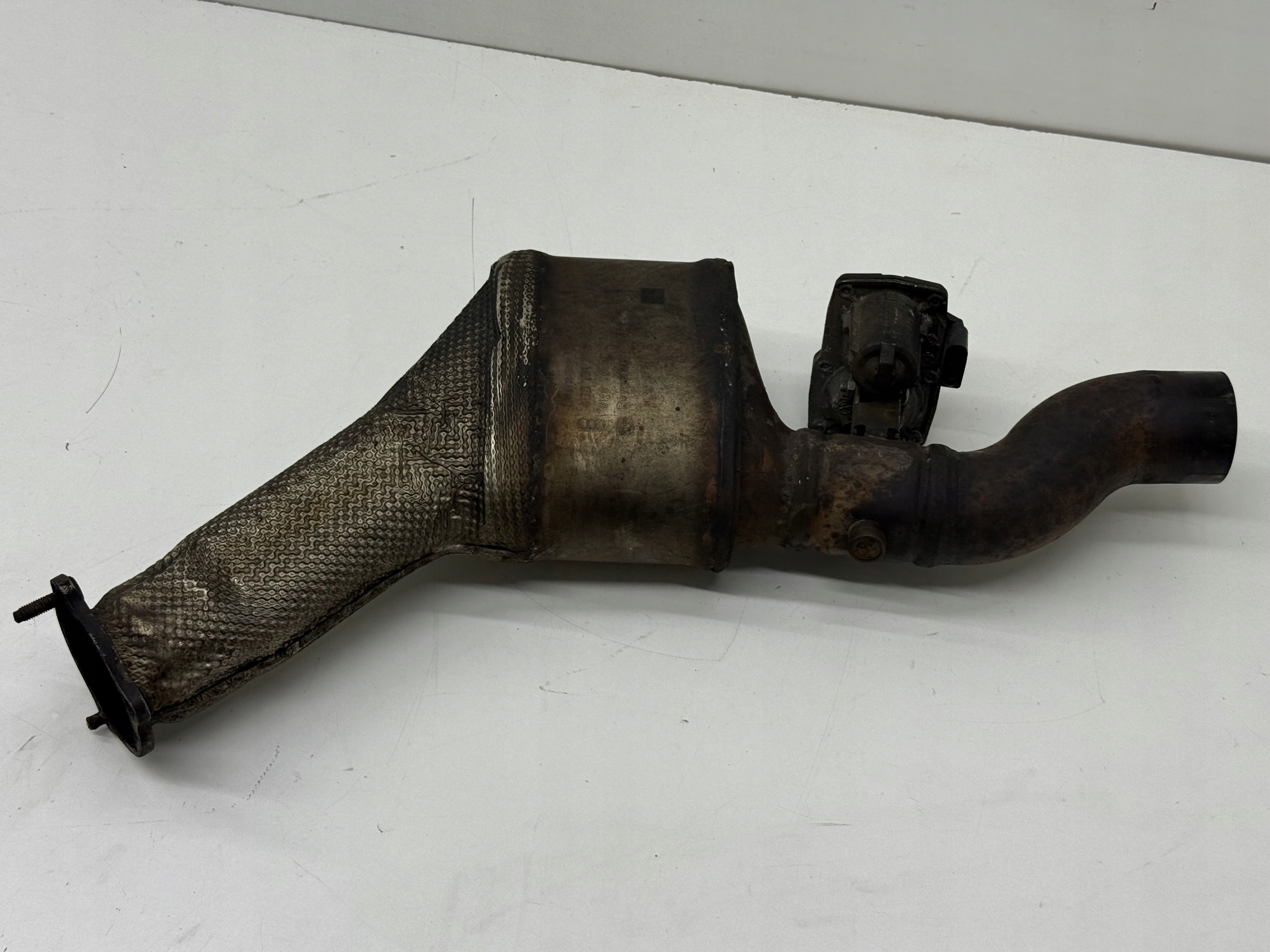 AUDI A5 8T A4 B8 A6 C7 2.0 TDI CNH catalyst throttle flap CALY original