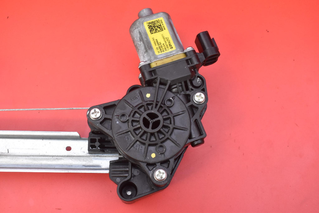 window regulator right rear part 83460-Q0000 HYUNDAI BAYON 21