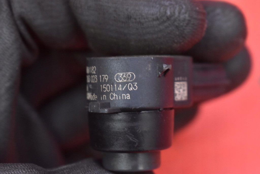 Sensor Parken vorne PDC 95061182 OPEL MOKKA A 12-15
