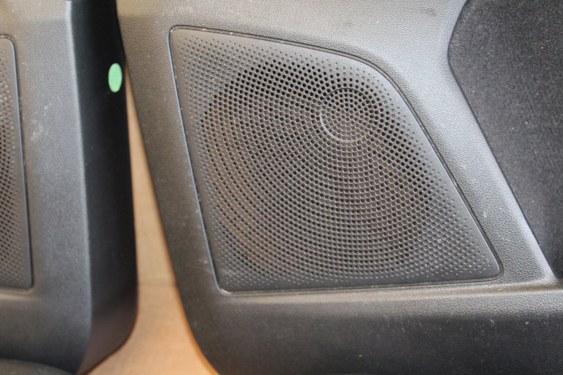 TAPICERKA BOCZKI DRZWI KOMPLET FOCUS MK4 VIGNALE Producent części Ford OE