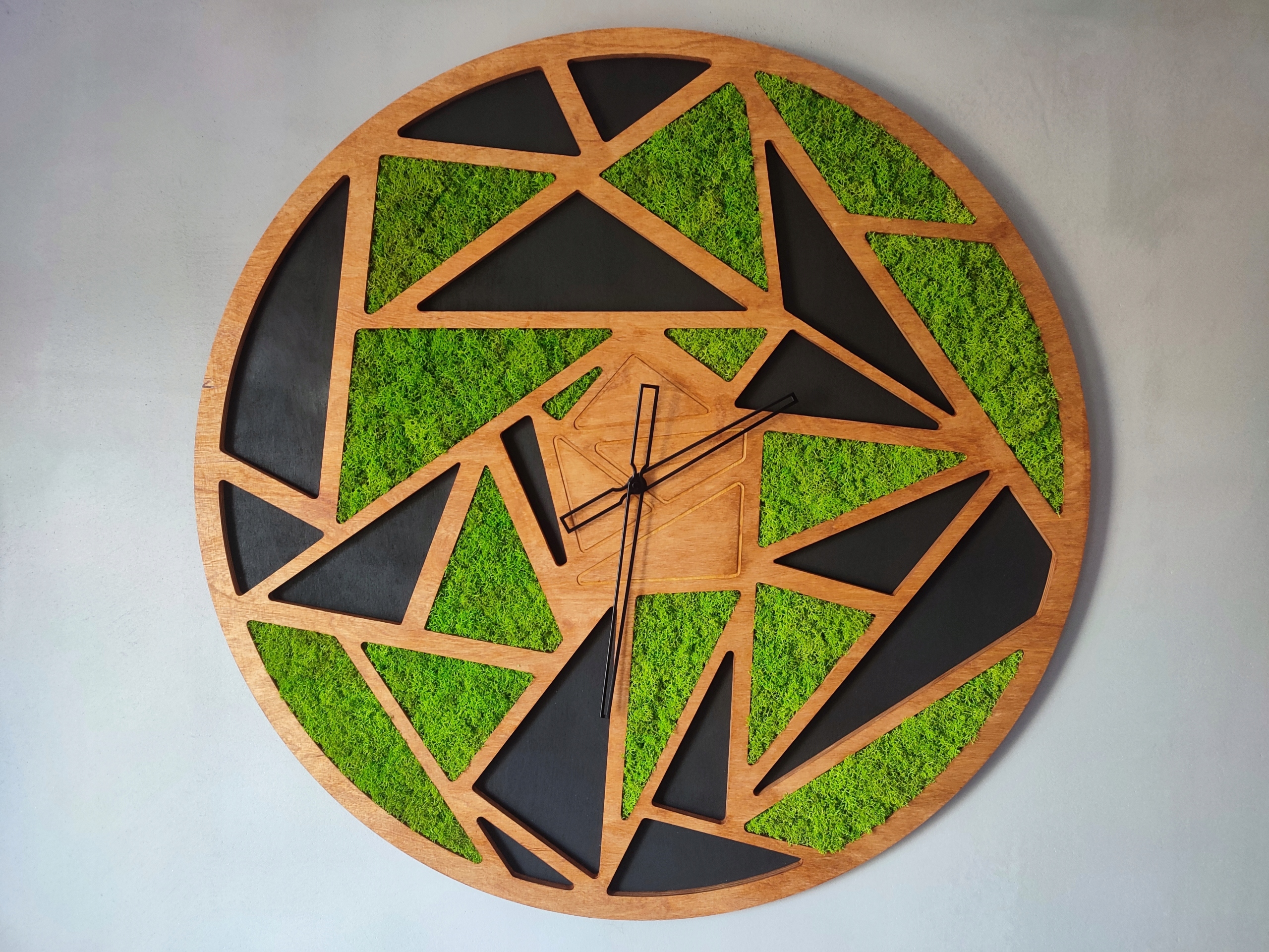 Drewniany zegar z mchem chrobotkiem, 80 cm Marka inna