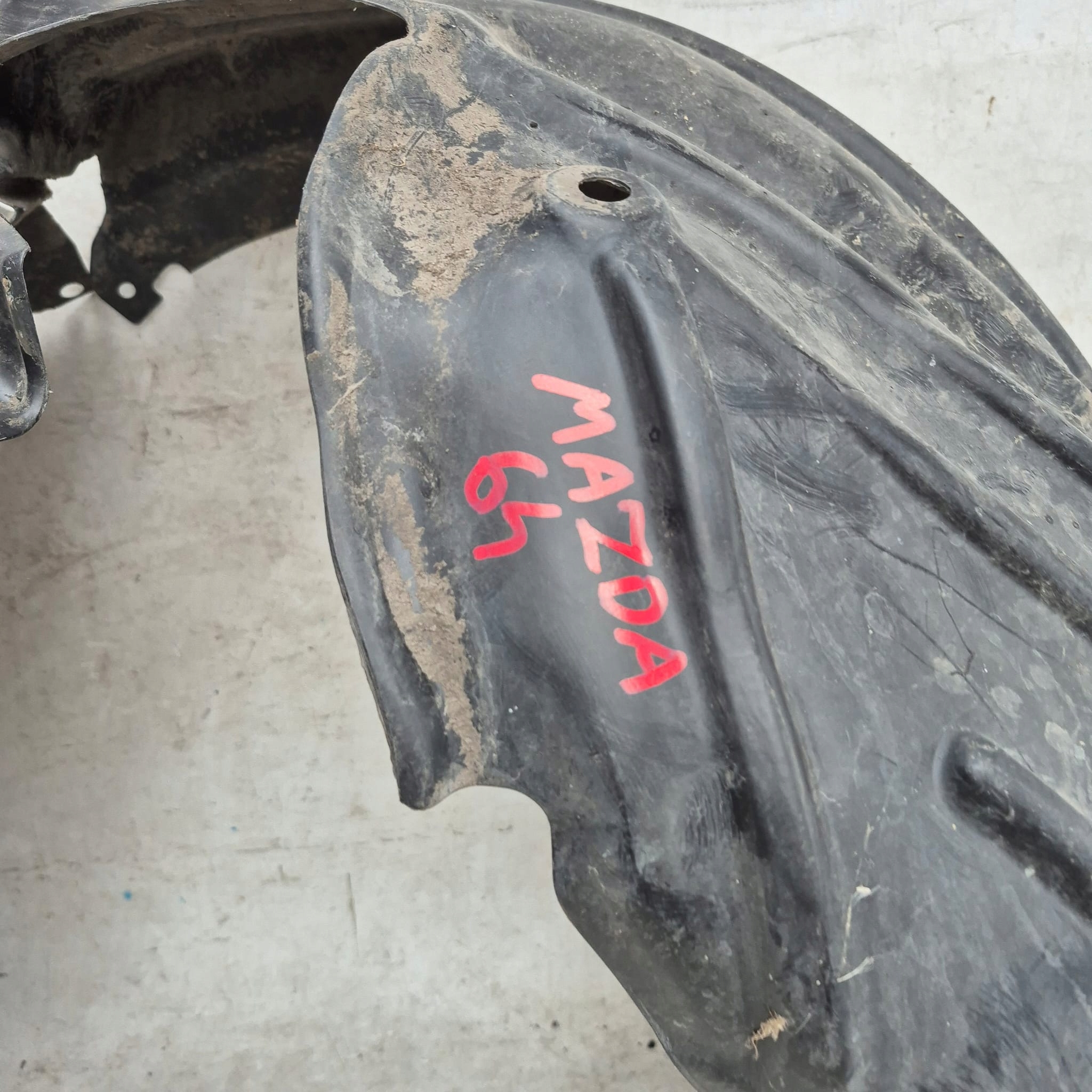 MAZDA 3 III 13-18 mudguard front front left