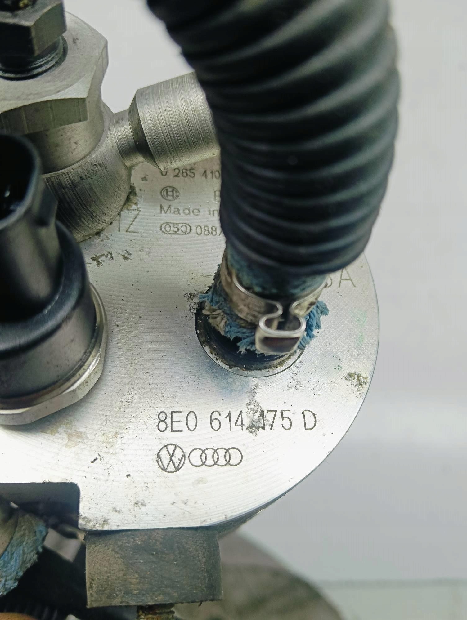 Pompa Doladowujaca ABS Volkswagen Passat B5 Lift 1.6 8V 8E0614175D