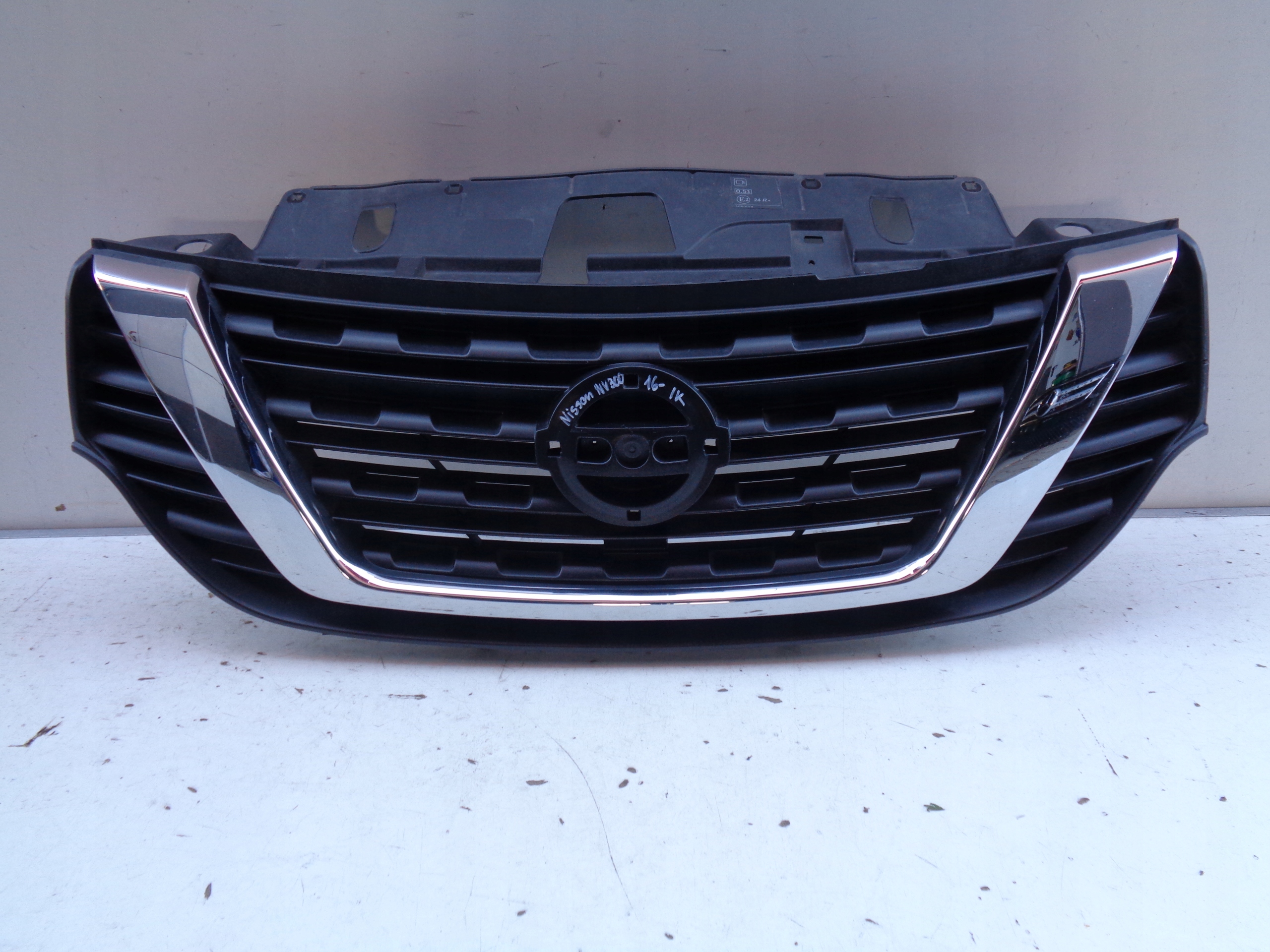 GRILLE NISSAN NV300 16