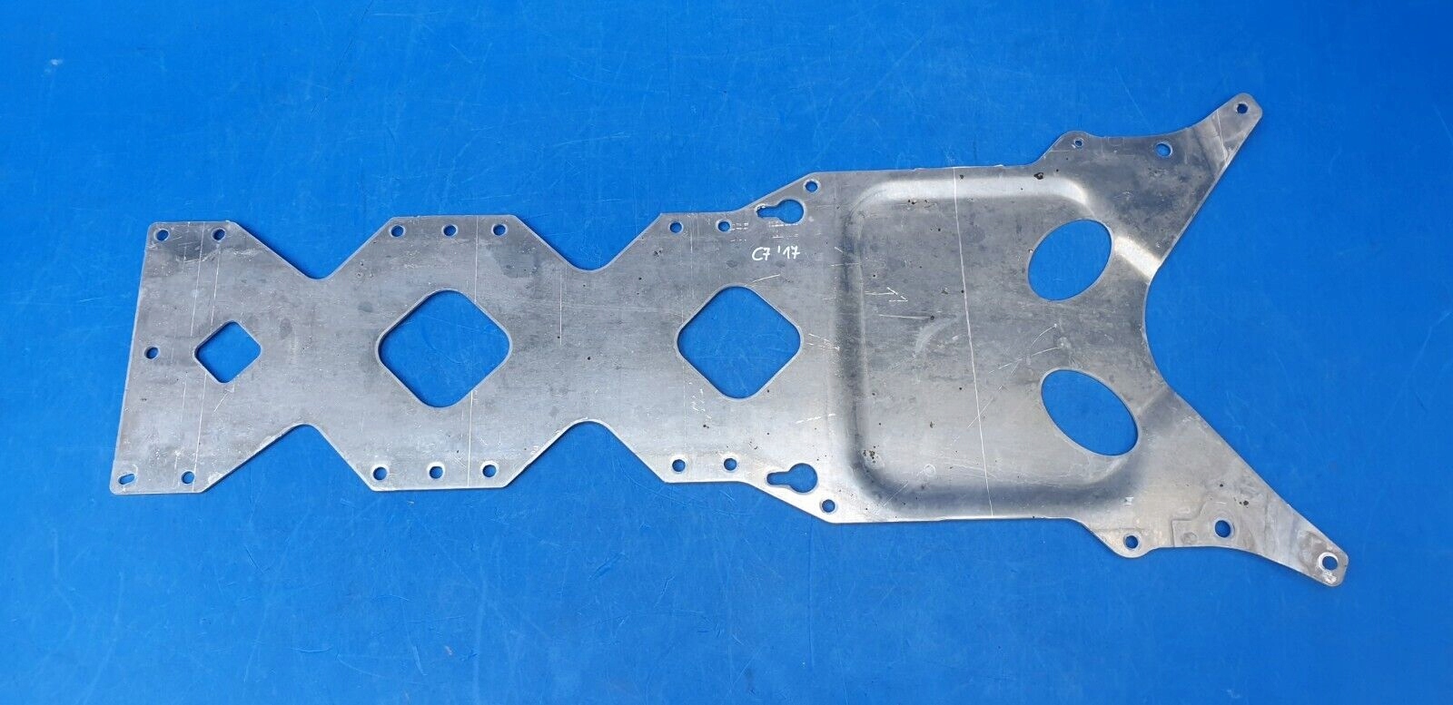 VR01162 - Кришка карданного валу шасі Corvette C7