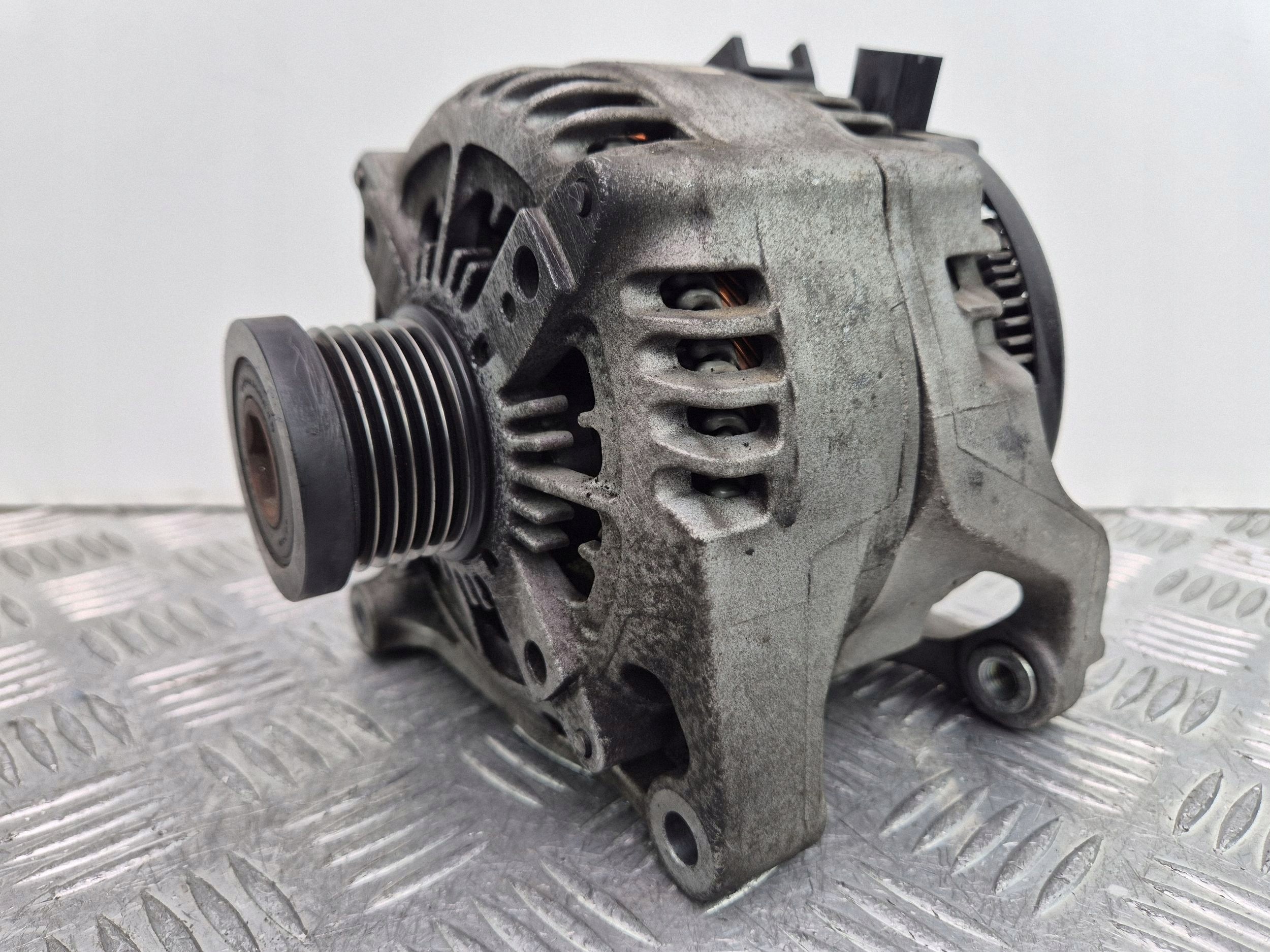 BMW X1 E84 28i Alternator N20B20A 7605061