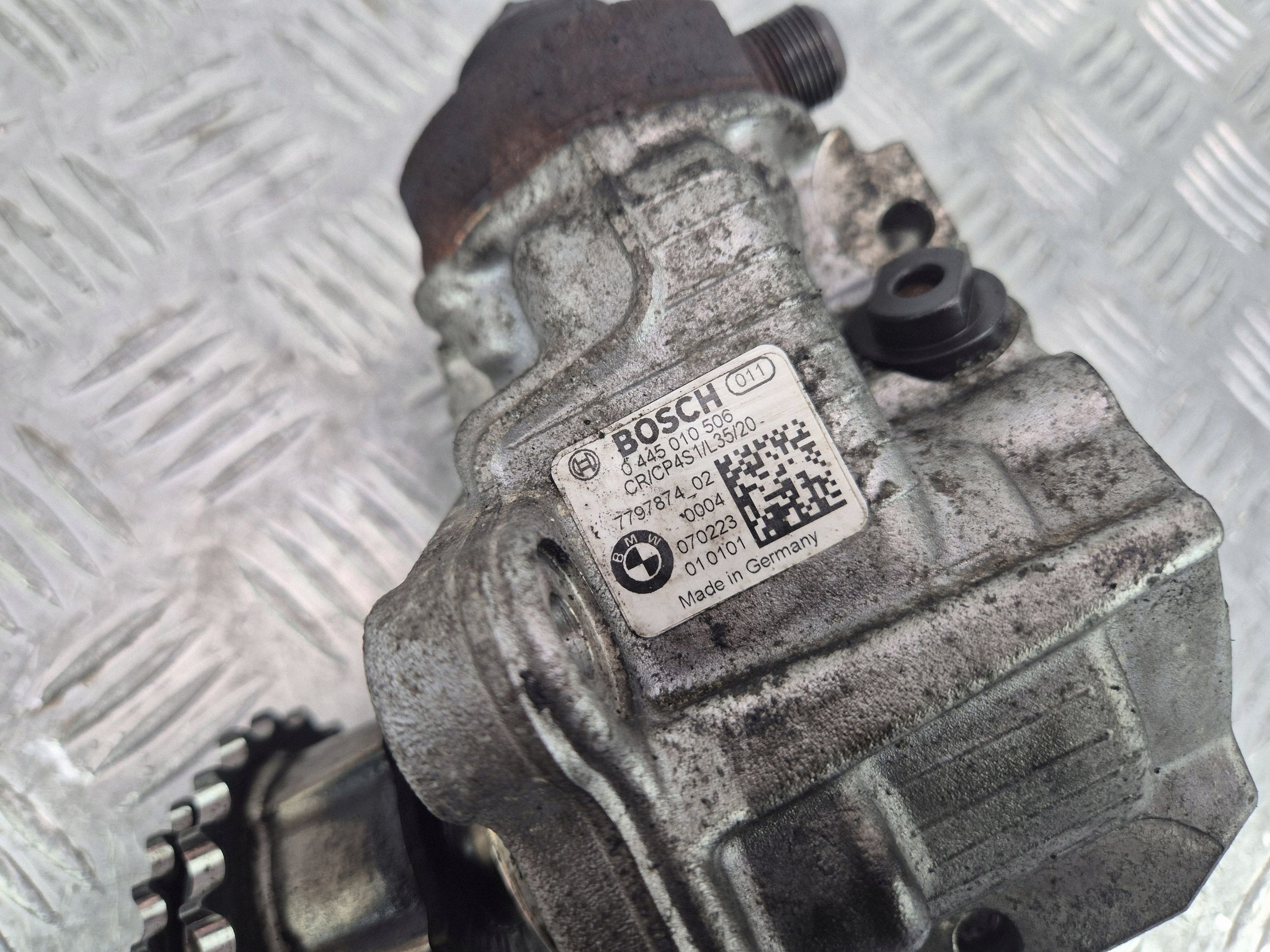 BMW 3 E90 E91 320d einspritzpumpe 7797874 N47D20A