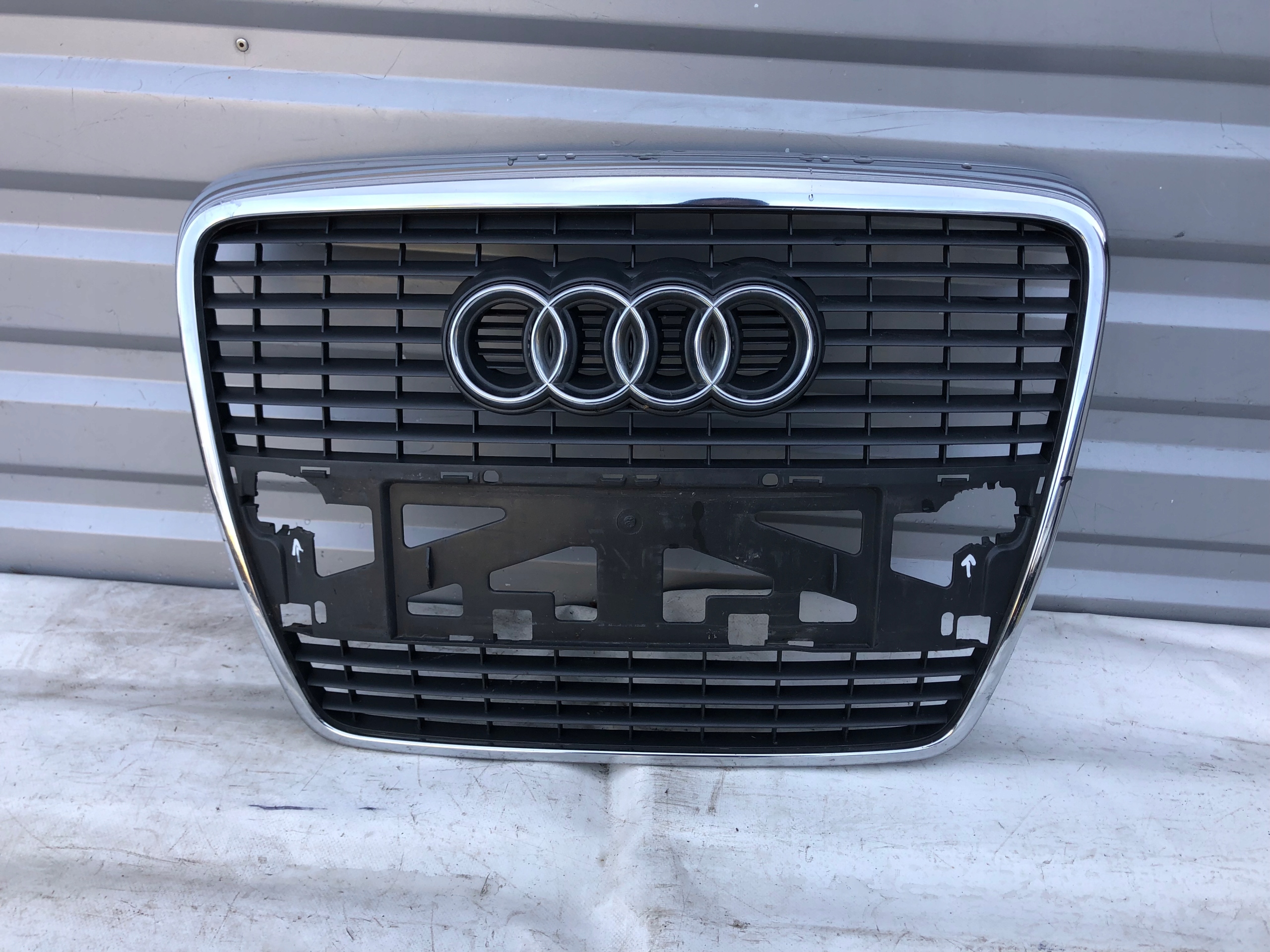 GRIL ATRAPA AUDI A6 4F0853651