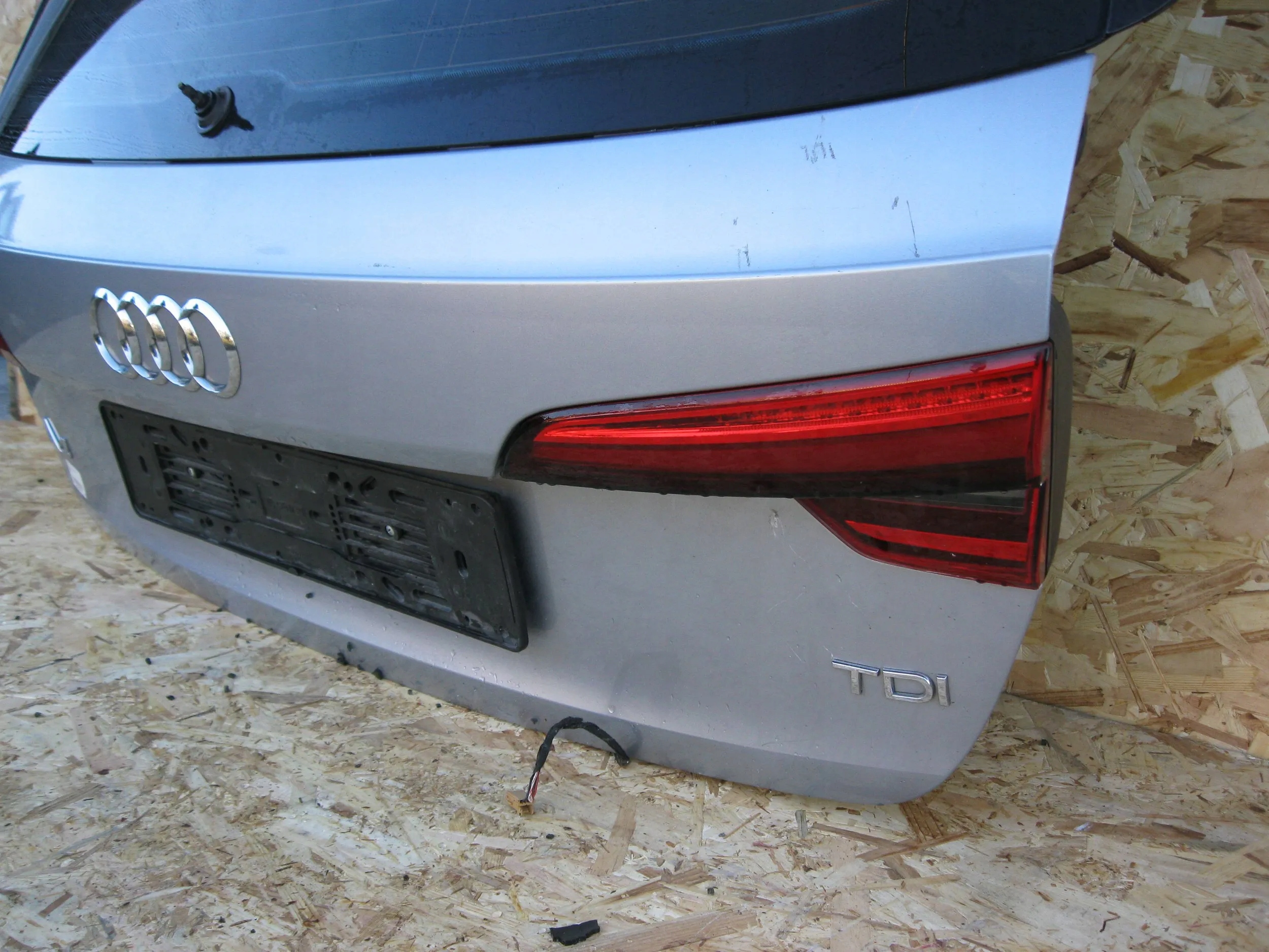 boot door Audi A4 B9 Kombi 15