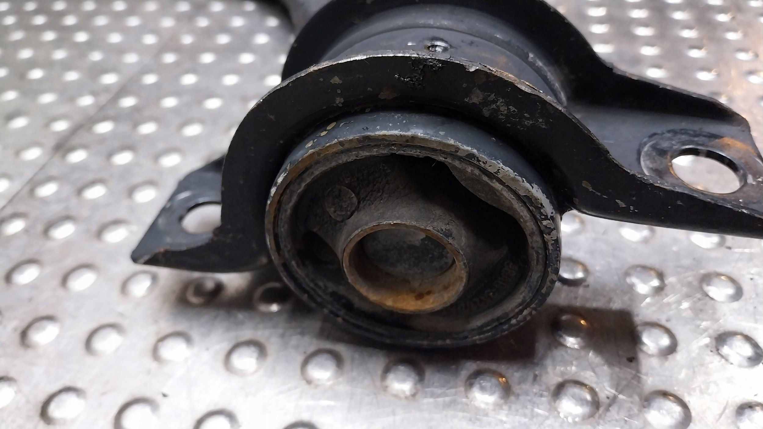 arm left front 98AG-3051-AK FORD FOCUS MK1