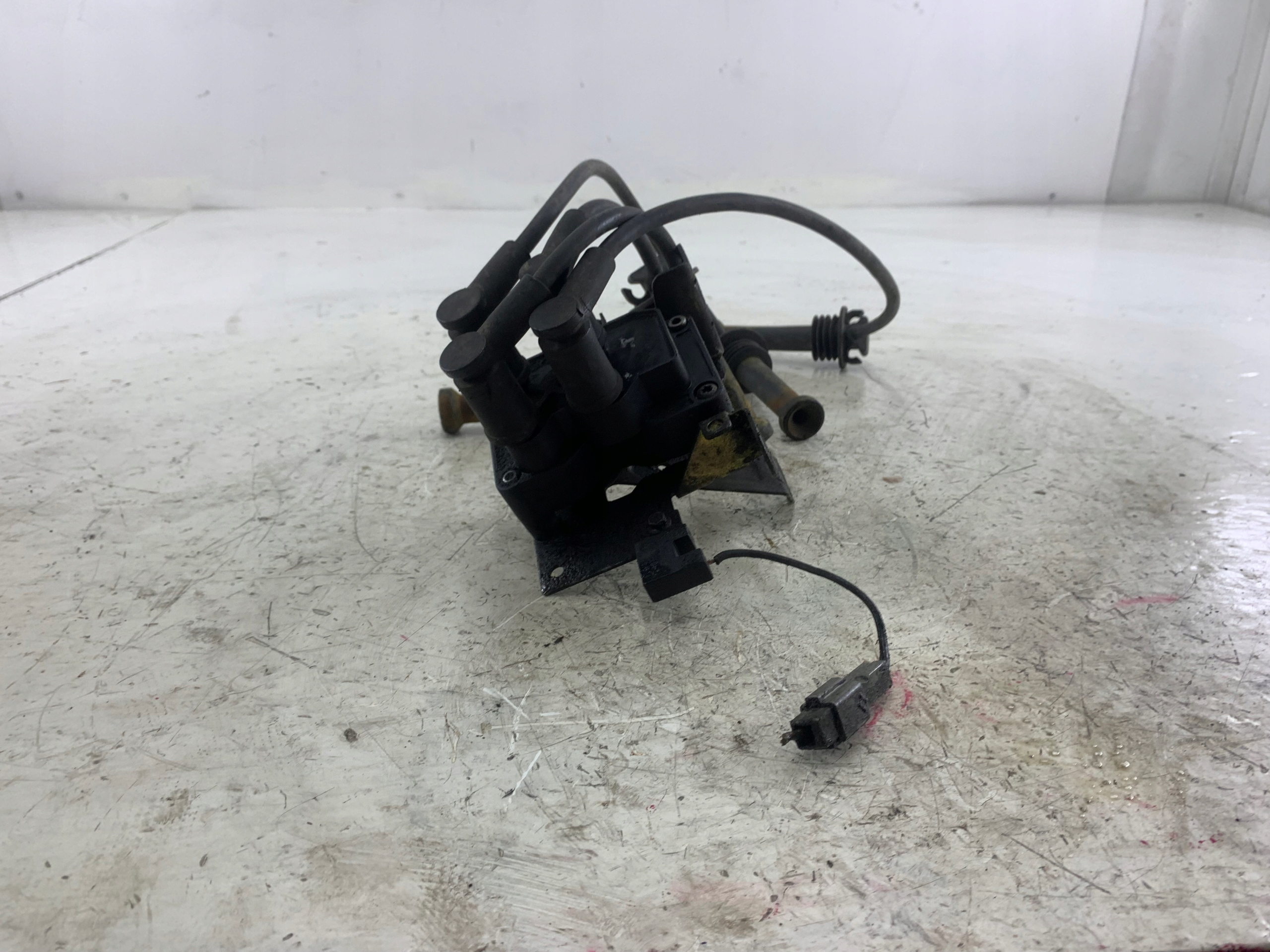FORD MONDEO MK3 1.8 coil ignition U2001