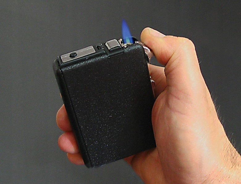 PAPIEROŚNICA METALOWA Z ZAPALNICZKĄ ELEGANCKI ZESTAW PREZENTOWY 0408