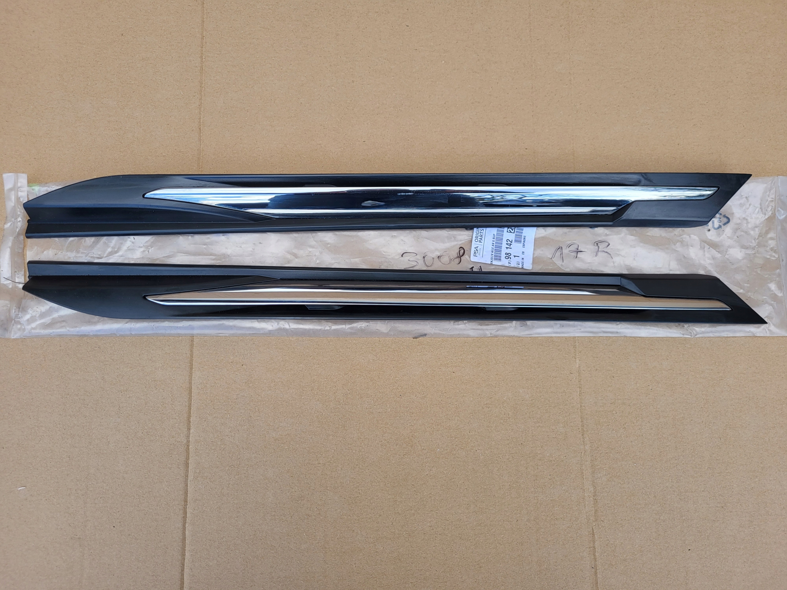 9814228977 9814228777 - PEUGEOT 3008 II 5008 КРЫЛО ХРОМ LH