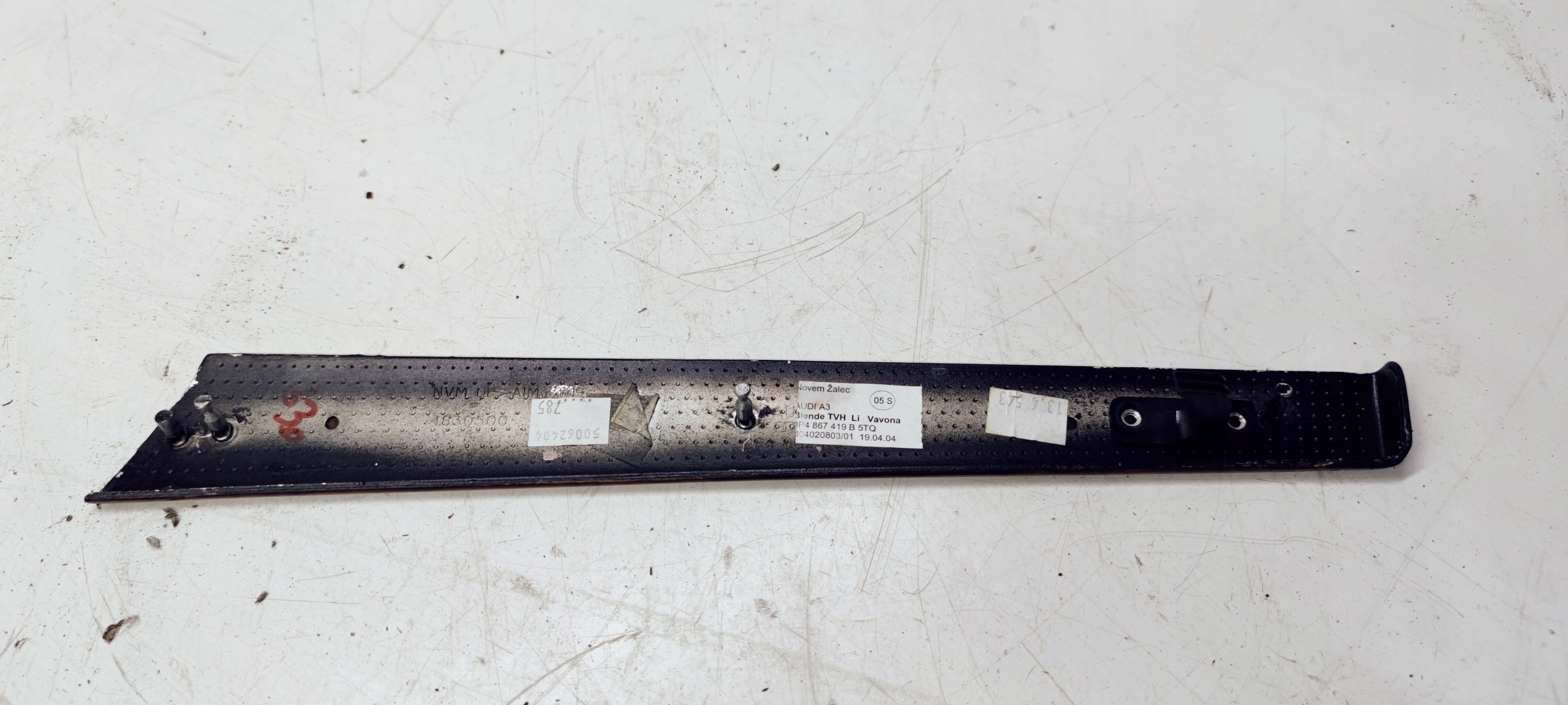 DEKOR Tür links heck AUDI A3 8P 8P4867419B 5TQ