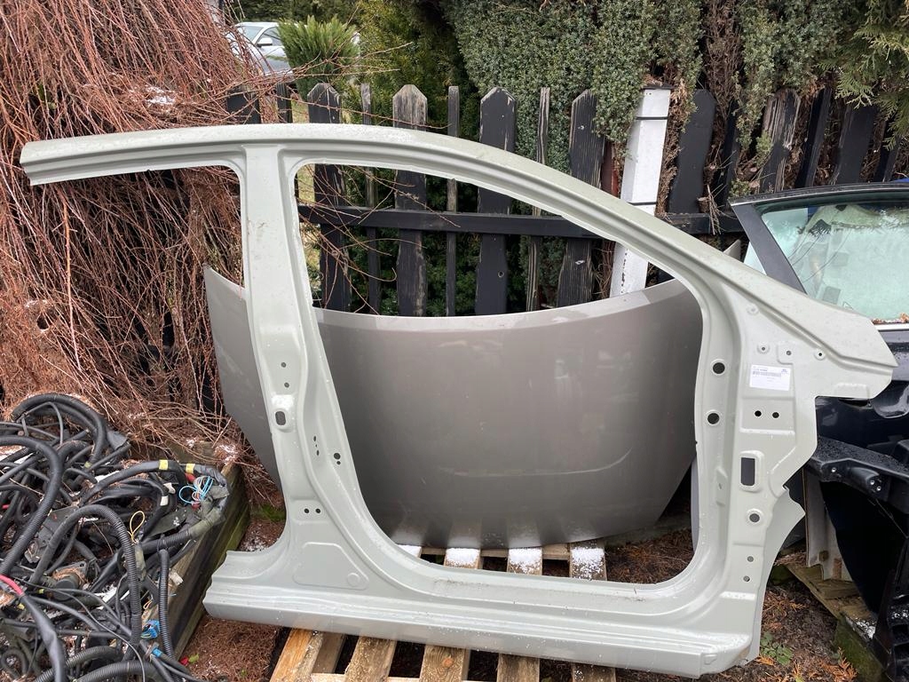 Hyundai i20 II pillar threshold right