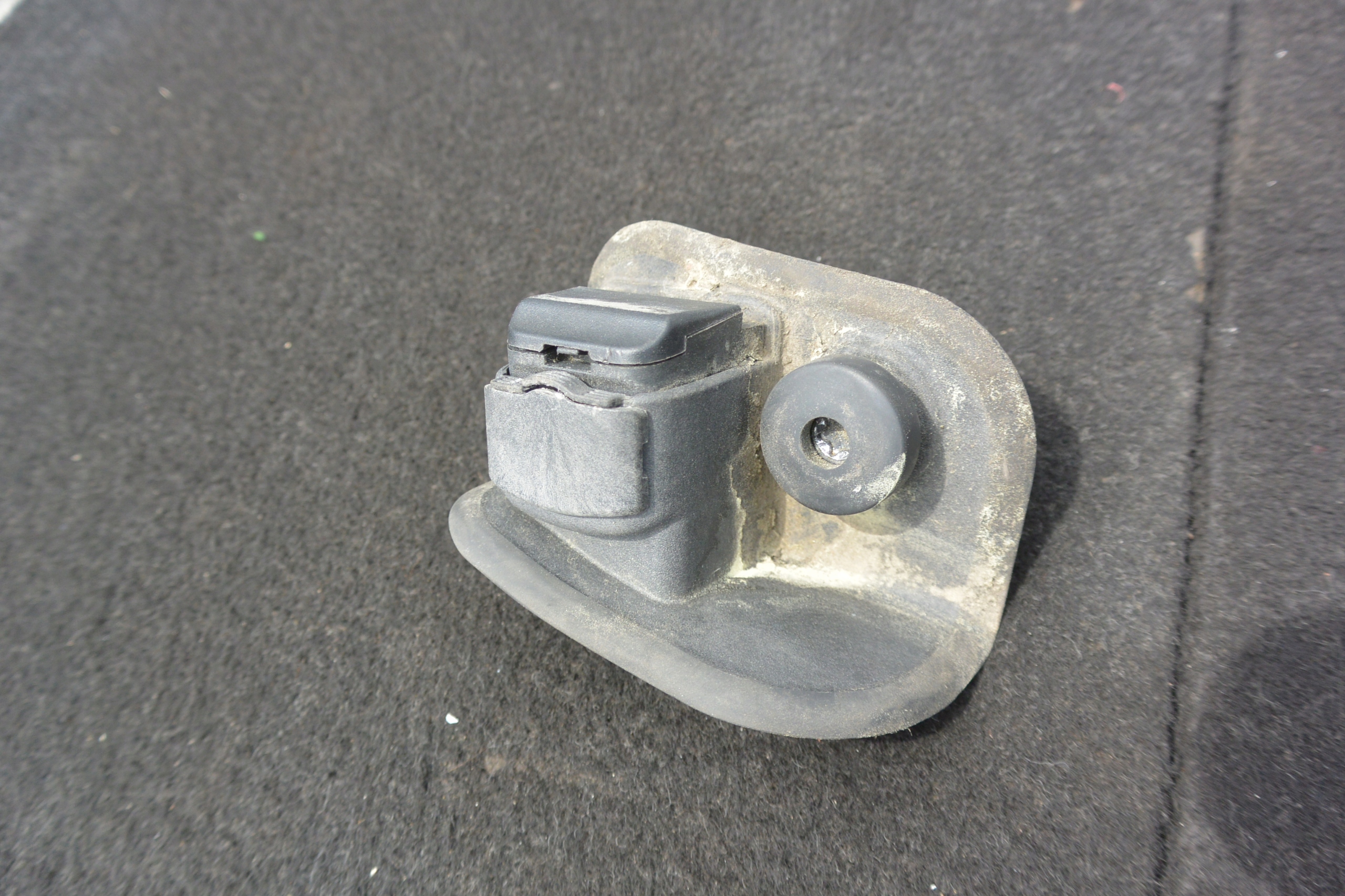 limiter bonnet boot left right BMW F15