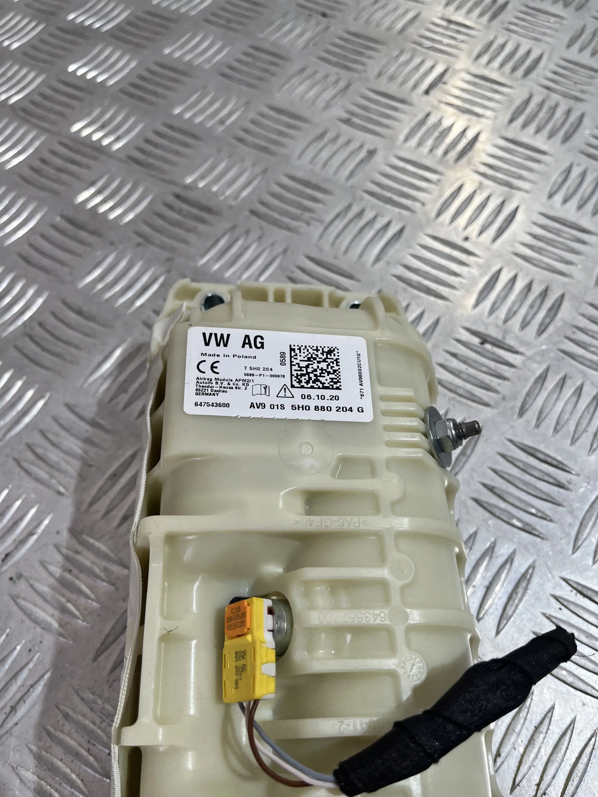 PODUSZKA AIRBAG PASAŻERA VW GOLF VIII 19- 5H0880204G