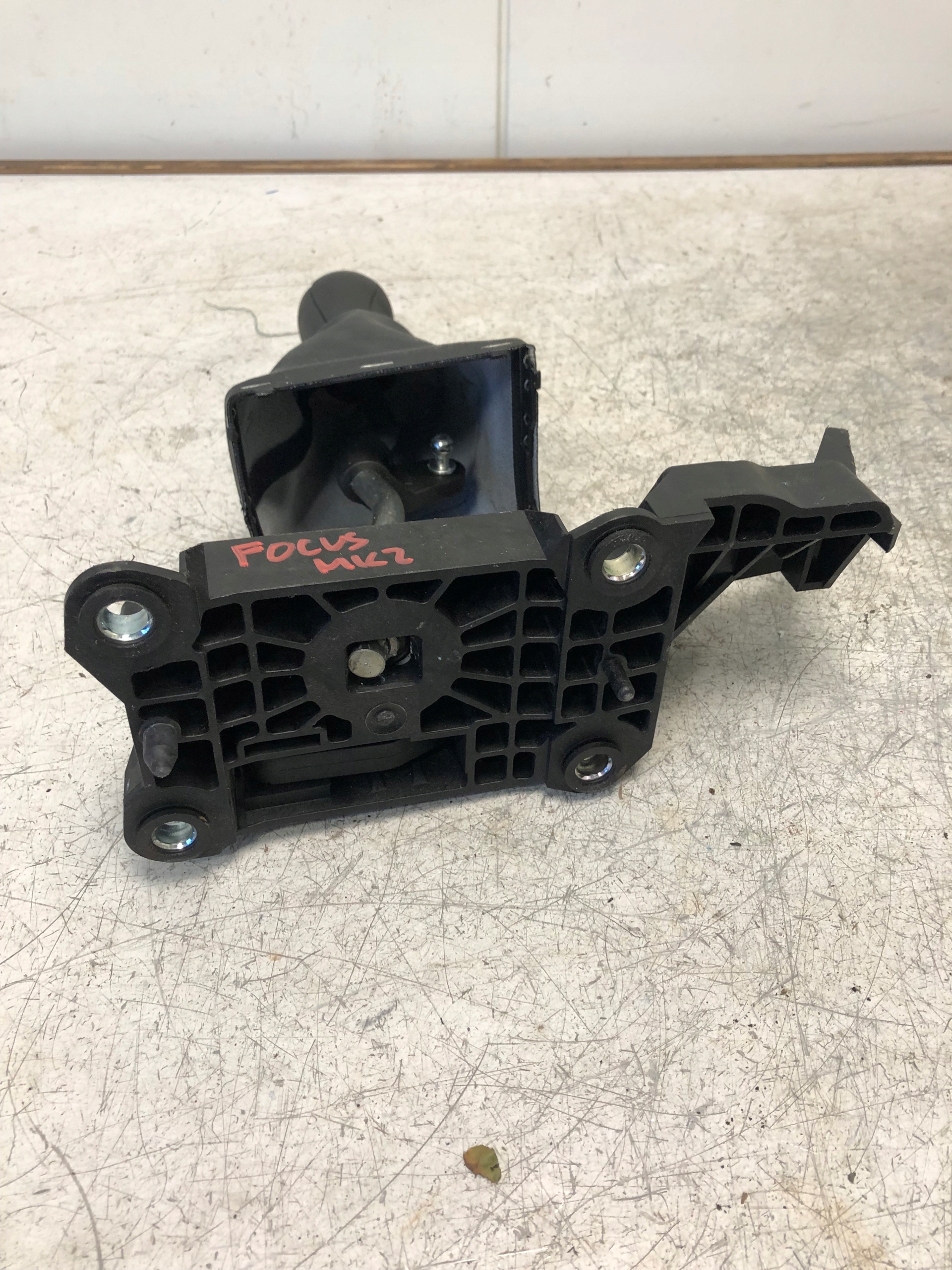 gear lever trim FORD FOCUS MK2 4M5R-7C453-DA