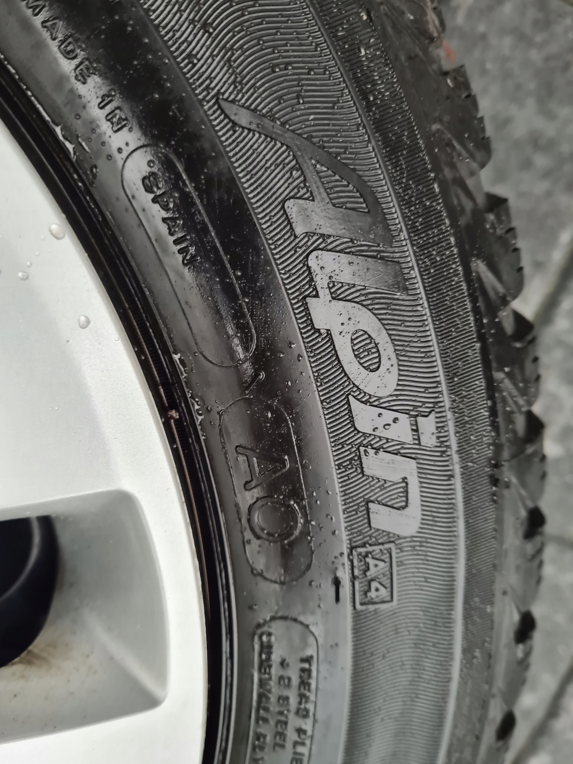 Opony Michelin Alpin A4 - 185/60/15 Marka Michelin